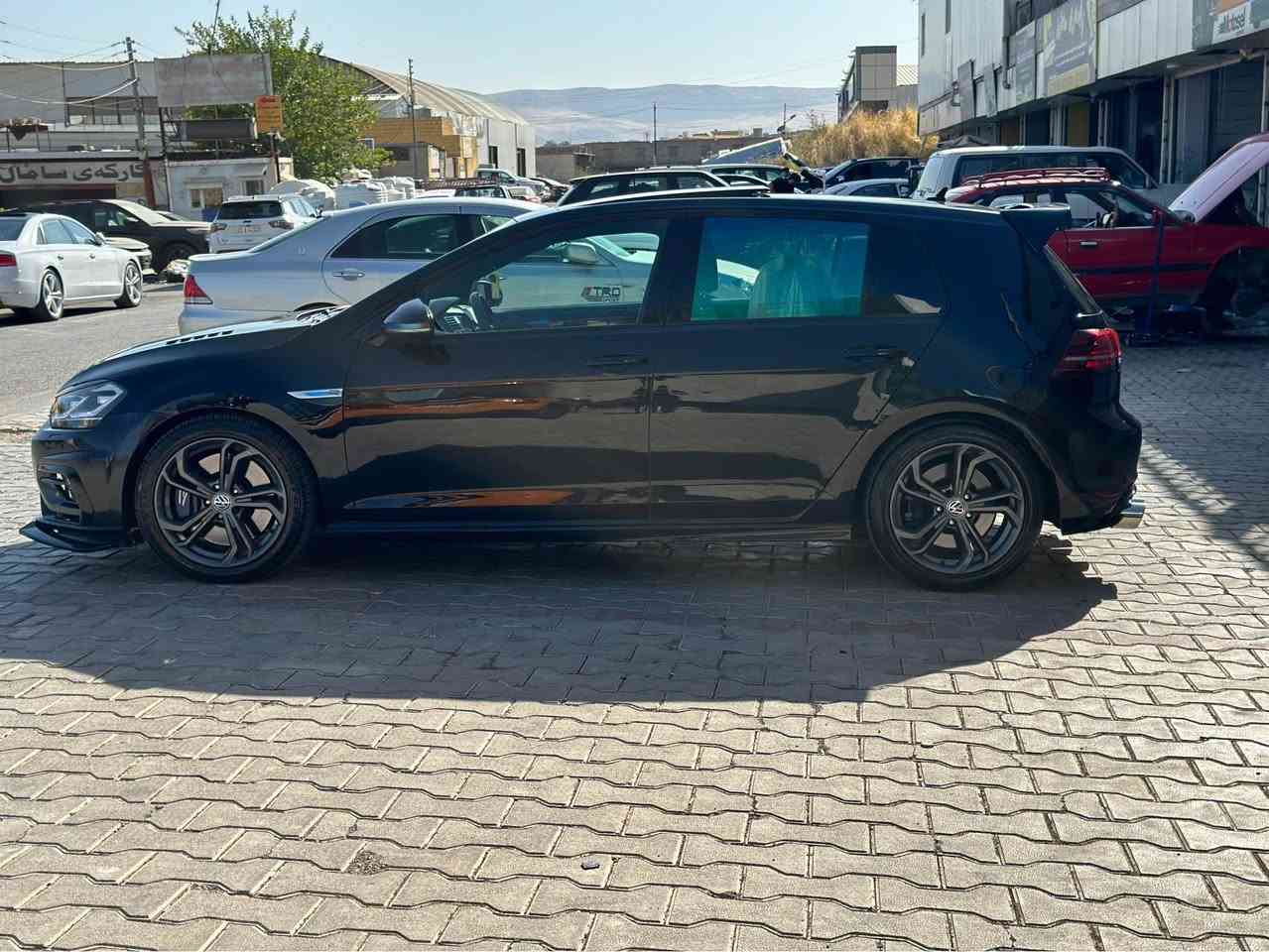 Mk7.5 R  performance package 2016
‎فول للآخر 
اعلى فئه RRR
‎80  ميل
2016
Stage 2+plus
‎جاهزة  للدوس 
‎سستم صوت وسستم كاربون وتغطيس داخلي ولدات انارة وسقف روز وكلشي مرتب بيها
‎التزويد الي عليها 
‎شوته r600 
‎ داون بايب
‎مجاول apr
‎ثلاجة cts
عطاس frouge
عليها فيول بمب aem
‎فلكس فيول ( مبرمجة ع فلكس )
‎سنسرات ٥ بار
‎كزوز ٣ انج كامل
درگه كاربون فايبر R600 

بوابات
وفچوج borla
‎بلكات American racing’s 
ويل 17 r600
‎يعني نقصك  فقط توربو هايبرد وتحط ٦٠٠
‎سيرفس كامل من كلشي
السياره 0 مسج 
لحيه كاربون tcr 
دبلات على حسب الدرايف مود 
‎6 وضعيات قياده
كفاله عامه من الحادث والصبغ
مكاني سليمانيه 
*********** السليمانية, العراق
