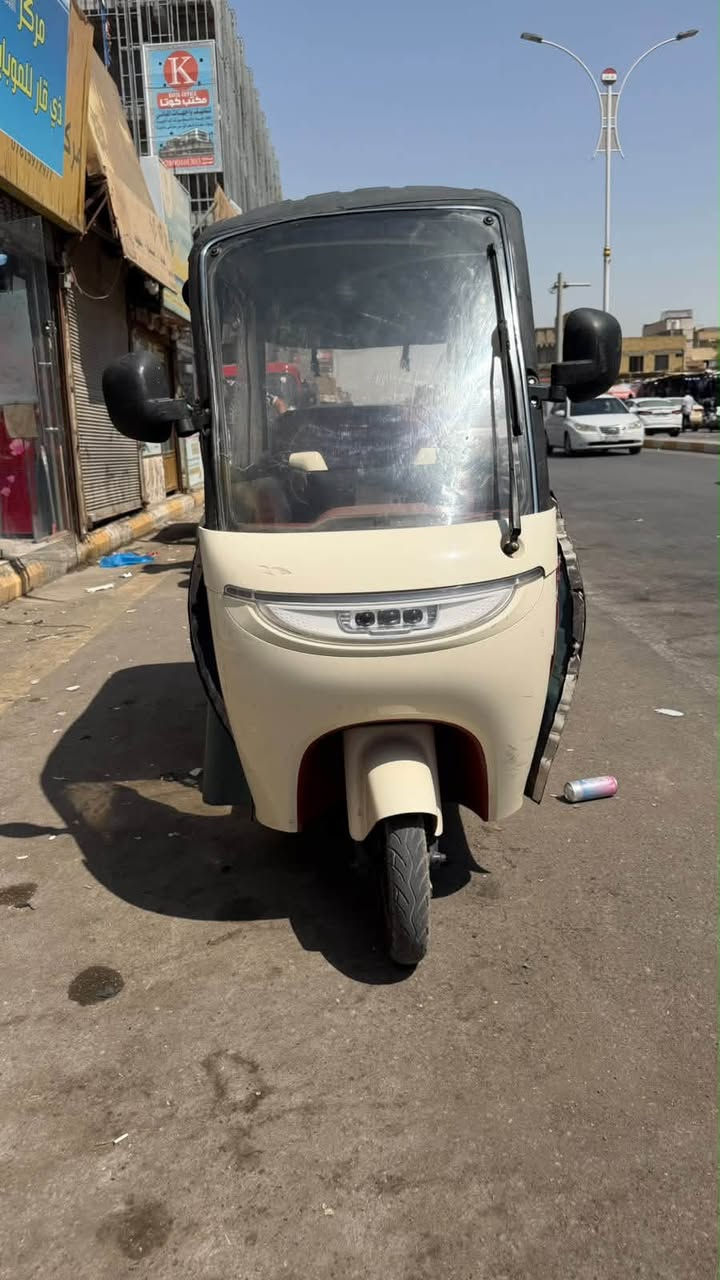 سلام عليكم دراجه شحن للبيع كلش جديده وأحله من صور سعر 1600عنوانً ناصريه مركز ***********الستفسار
