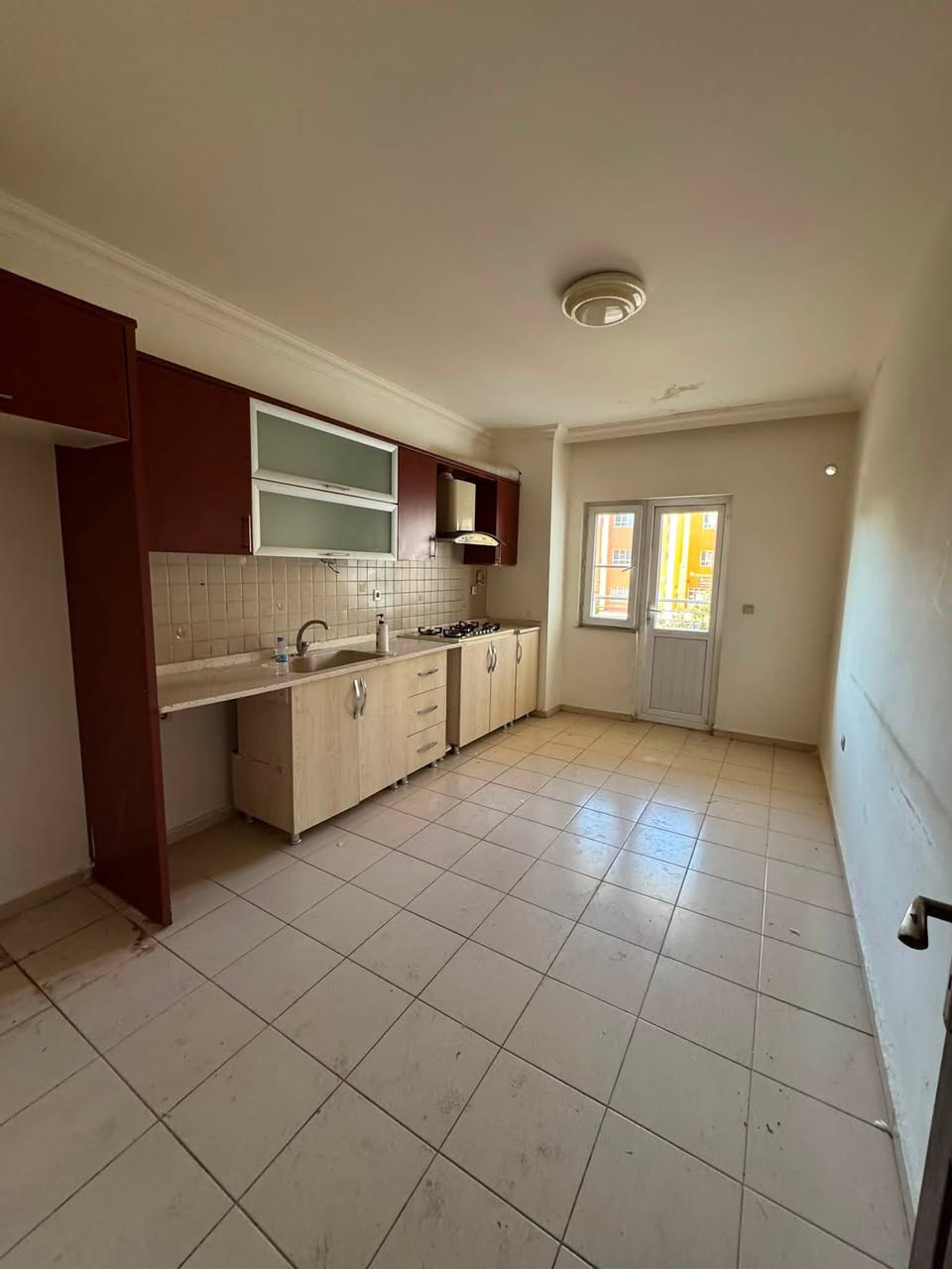 🏡✨ فرصة مميزة للبيع في مجمع أفرو ستي ✨🏡

إذا تبحث عن شقة بسعر مناسب جداً وموقع مميز، هاي فرصتك 👌

🏢 عمارة B16 | الطابق 2
🧭 واجهة شمال شرق
🏠 الشقة فارغة وجاهزة للسكن
💰 السعر: 9 دفاتر ومجال

شقة مناسبة للسكن والاستثمار، لا تفوّت الفرصة 🔥

📞 للاستفسار والتفاصيل:
***********
***********
