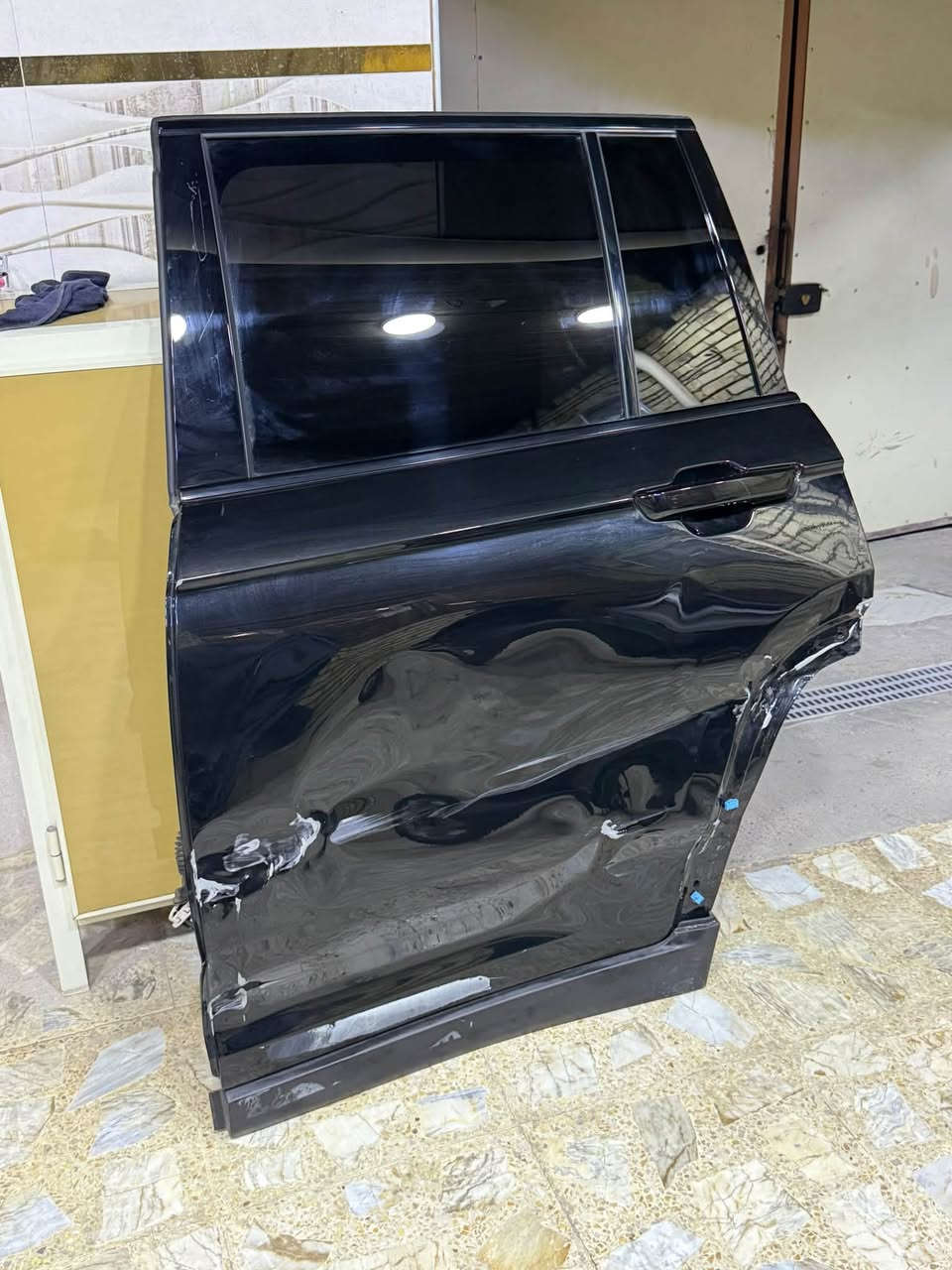 باب جيب خلفي • موديل 2025 • ضرر بسيط