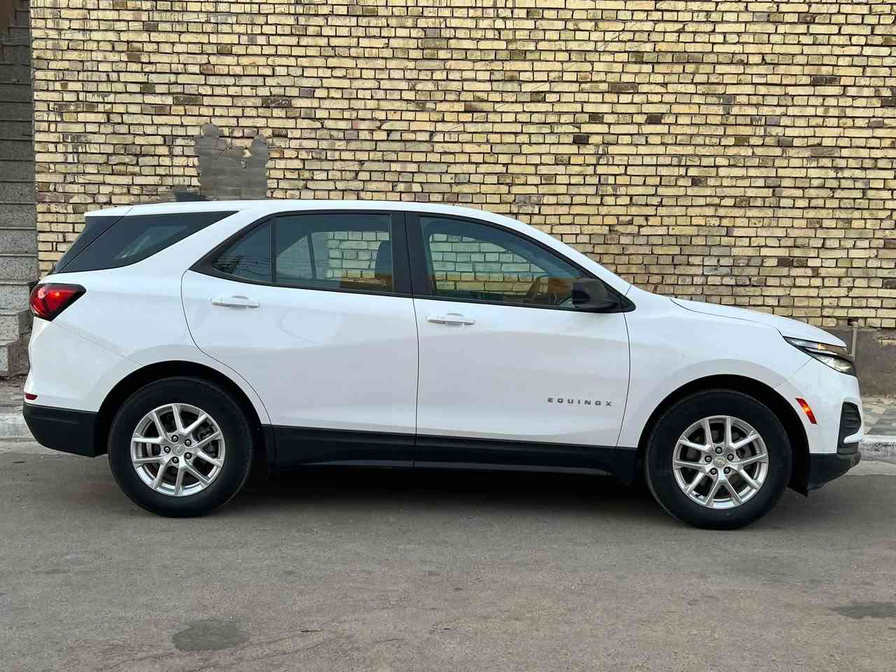 شوفر كوينكس
‏2023 ls 
السيارة حرة 
السعر155$
السعر يعتمد على الحادث 
ضرر موضح بالصورة فقط بارد امام الجاملغ 
مواصفات معروفة
رادار امام 
حساس خلفي 
كامرة 
تشغيل عن بعد 
بصمة ابواب 
للاستفسار 
***********وتساب 

‏3GNAXHEG6PL186426
