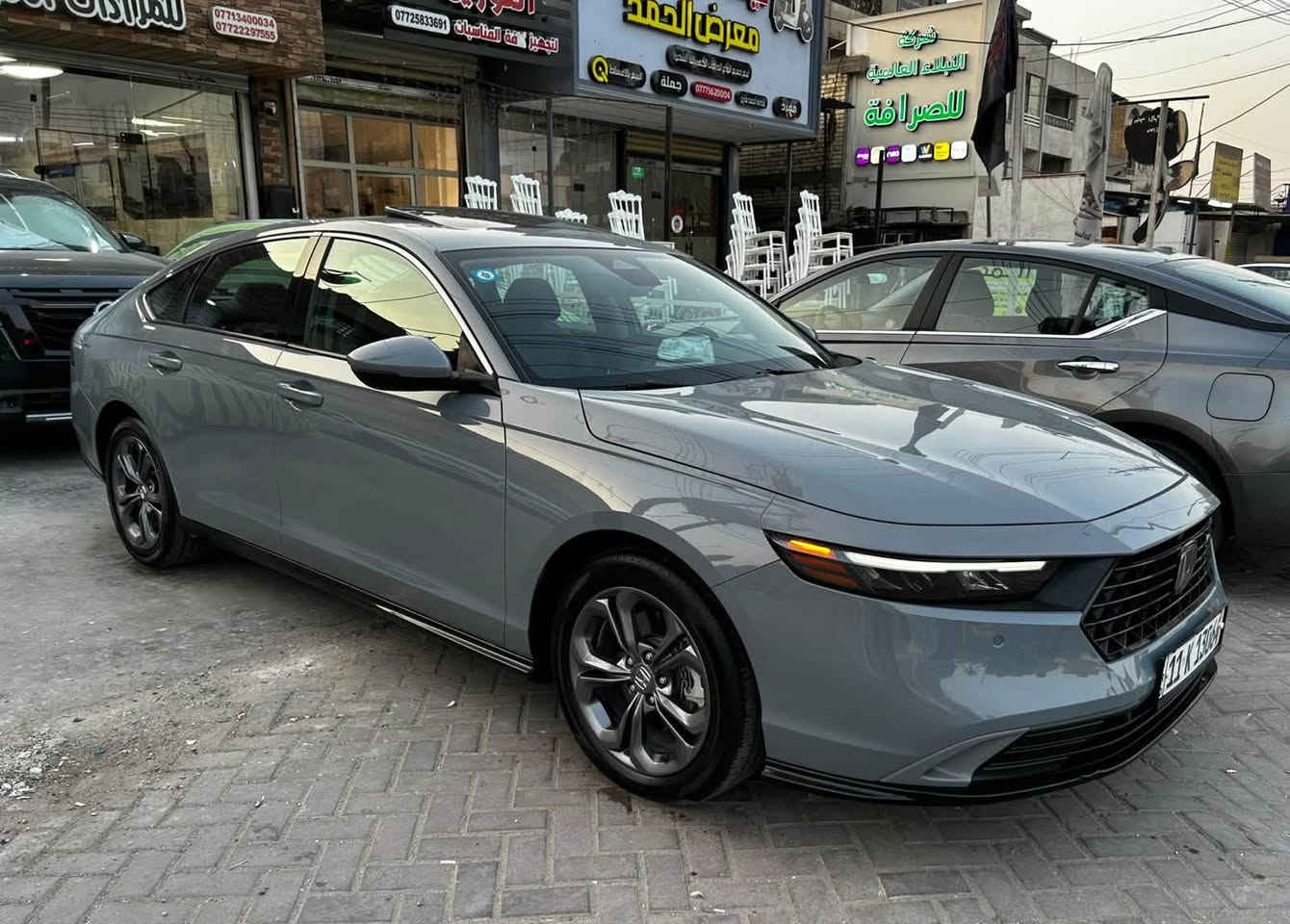 السلام عليكم 
Honda accord hybrid exl  2025

       حجم المحرك : 2000  هايبرد

ضرر السياره : صبغ بيه جاملغ و باب السايق صفحت اليسار
             و باب الي وره السايق مبدل نفس الون
        
حالة اليرباك : ستيرن وبرده
المسافه المقطوعه : 9000 ميل

#مواصفات
• مكينه 2000
• شاشة كبيرة
•فتحه
• كاميرا خلفية 3 انظمة
• كرسي كهرباء  
• رادار امامي
• مانع تصادم
• محدد مسار 
• تصحيح مسار
• شفتات بالستيرن
• مثبت سرعة
• مانع انزلاق
• دخول ذكي 
• إنارة ترحيبية
• هاندبريك كهرباء
•لايت عدسات زينون
• نظام اوتو لايت Auto
• لايت العالي زنون 
• حساسات مطر 
• حساسات دخول الإنفاق
• حساسات ضغط هواء الإطارات
• أوامر صوتية
• 3 أنظمة قيادة (eco, ev, sport)
• بلوتوث
• مدخل USB + AUX 

السعر : 185$ وبيه مجال قليل

تفاصيل اكثر هذا رقمي ☎️
*********** 
مكاني بغداد القاهره
