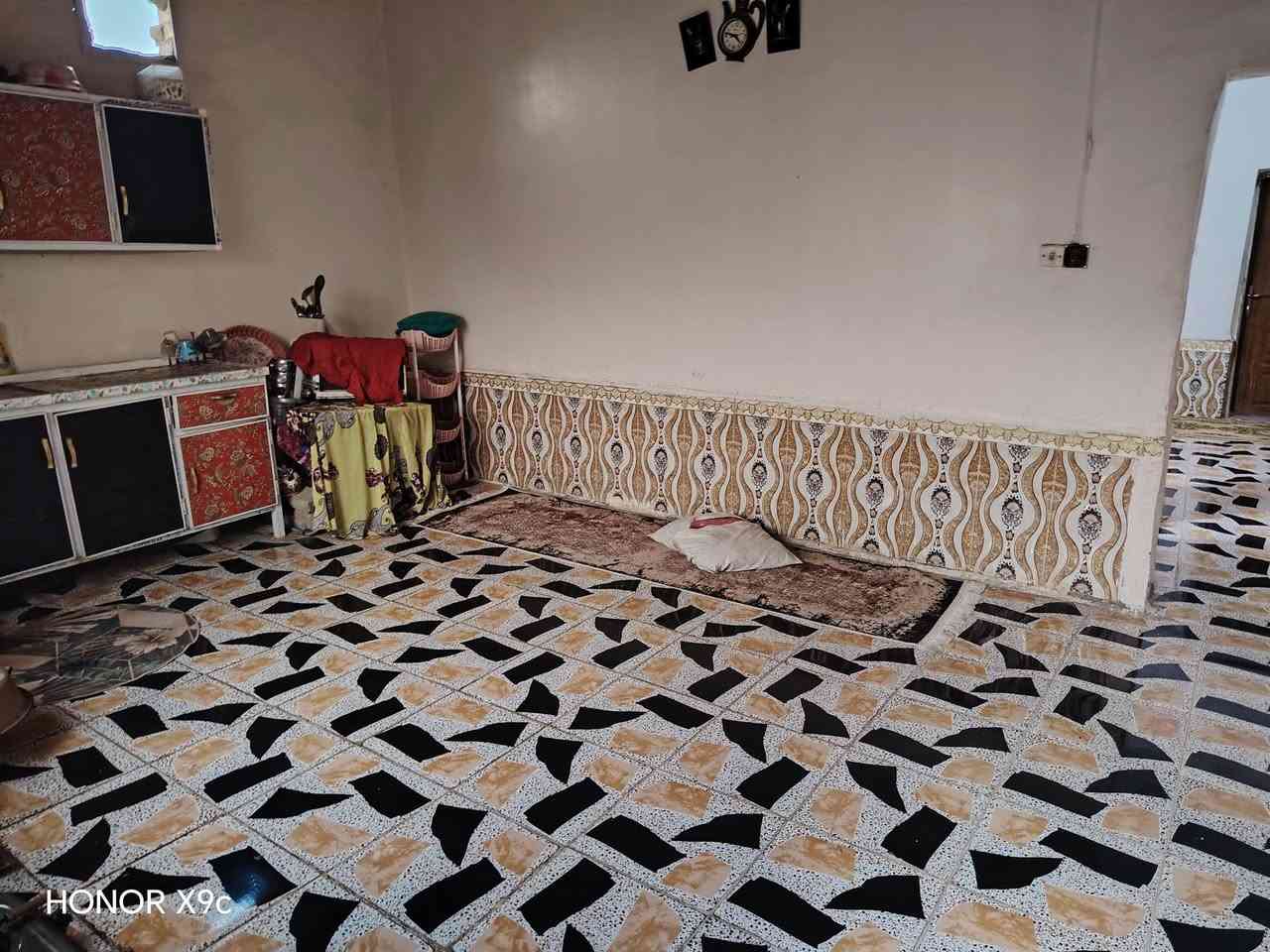 بسم الله الرحمن الرحيم
بيت +قطعة زراعي للبيع
المساحة الكلية مع القطعة 500 متر
صوب بني ركاب/حي الأمير 
شارع 30 قرب أسواق يونس 
البيت غرفتين وصالة ومطبخ وديوانية
وصحيات
مثل ما موضح بالفيديو
البيت عگادة والبناء بلوك
يباع كليا مع القطعة وليس جزيئا 
للسعر وباقي التفاصيل
للتواصل الاتصال على الارقام 
***********
***********
أو مراسلة الصفحة
#هادي_الحجيمي

نص مكتوب في الصور:
- HONOR X9c