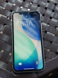 آيفون ١١ • ٦٤ • بطاريه ٧٤٪
