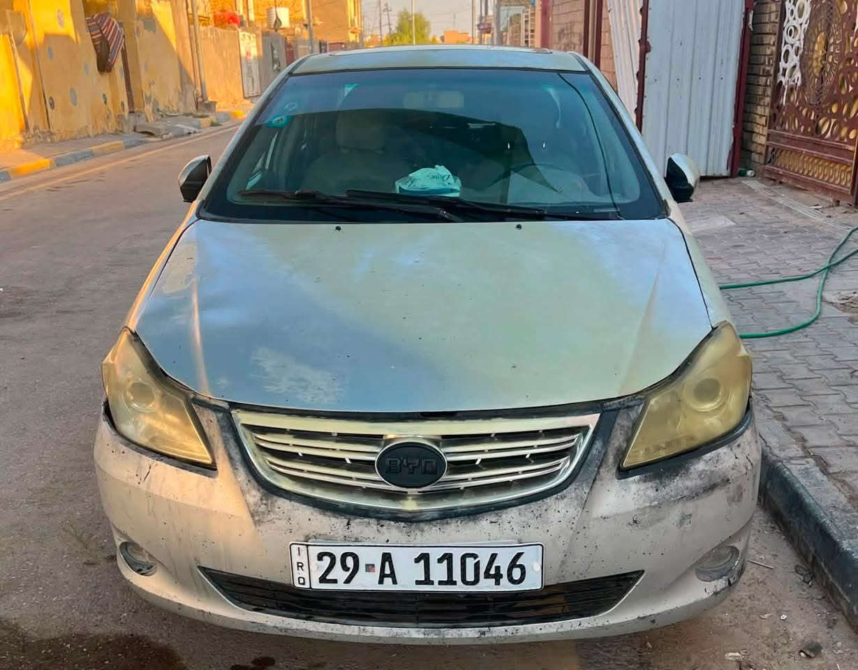 BYD
2013 مديل  G3 
رصاصي 
بسمي سنويه 29 رقم نكليزي  
السعر 35 
سياره خير من الله 
*********** 
*********** 
واتساب متواجد
