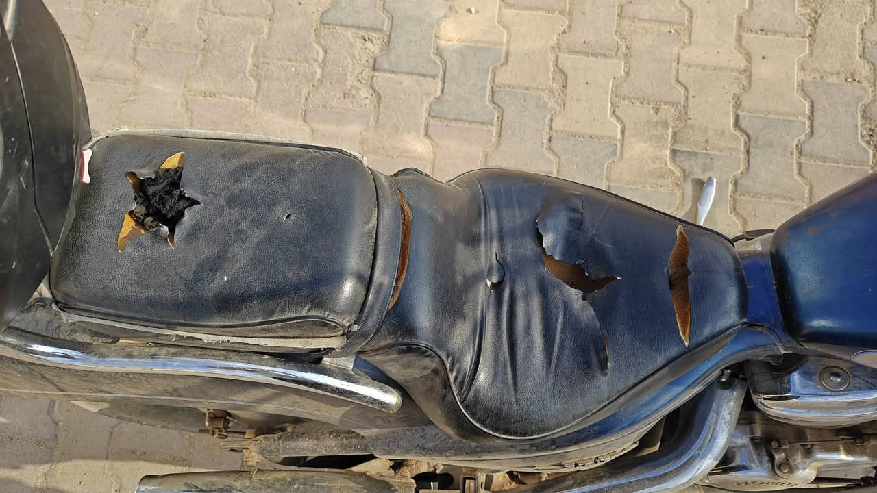 السلام عليكم اخوتي طيبين
هوندا ستد 
مكاتبه فقط.
محرك سليم شغال
تايرات +زنجيل جدد
دراجه تحتاج صيانه كابريتر +ادامه مثل ما موضح 
مكان .  ميسان / اعماره
تواصل واتساب ***********
السعر 750 الف دينار  بيع فقط
