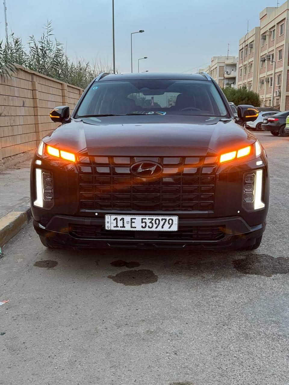 بلسايد موديل 24  فئة لمتد لون نيلي فول مواصفات تبديل بنيد وبيه بارد في جاملغ الايمن فقط ماشية 25الف ومرقم بغداد وباسمي السعر 240 بيه مجال بسيط 
مكان السيارة الحلة 
*********** فقط واتساب
*********** فقط واتساب
