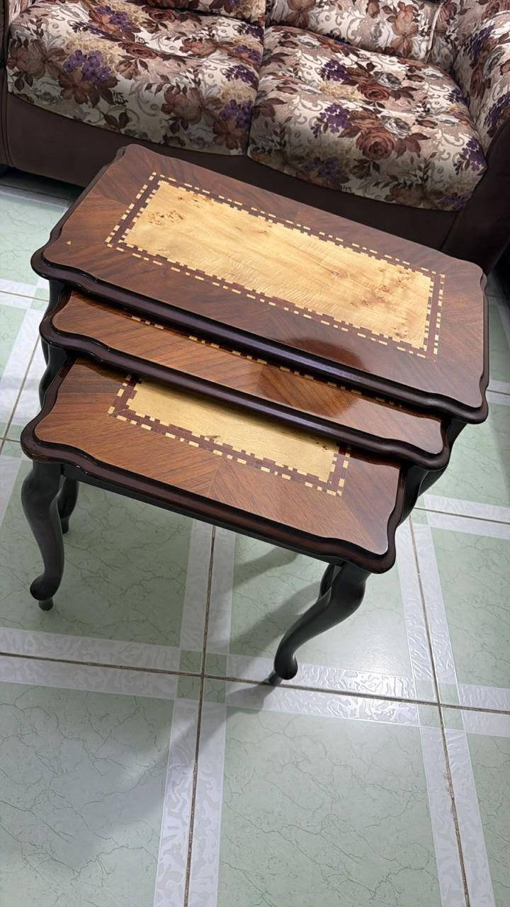 الميز 100التخم 450وبيهم مجالل بغداد حي الجهاد***********
