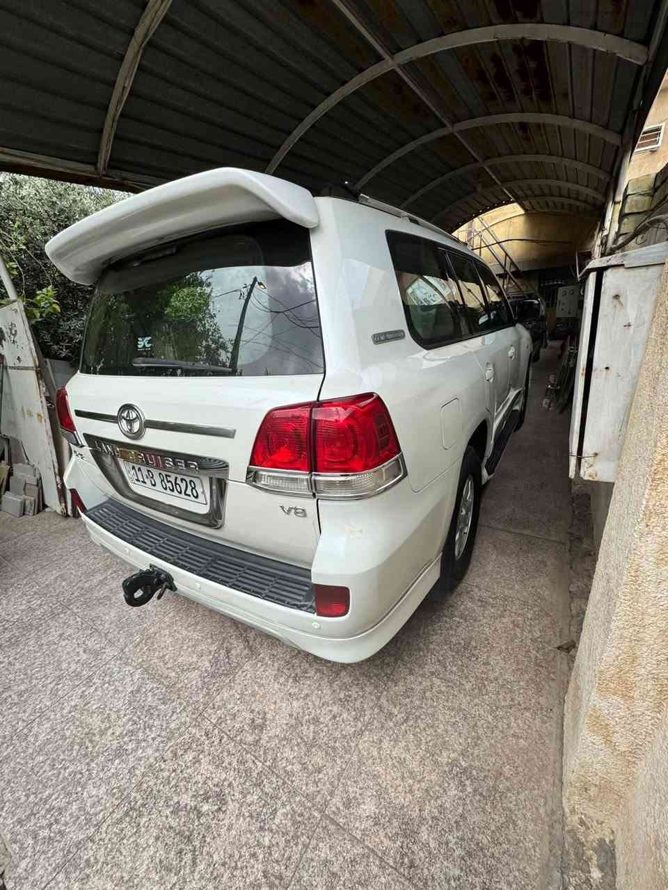 السلام عليكم 
لاندگروز 10 مواصفات GXR وكالة بريم بإسمي ومكانها بغداد محرك 8 سلندر 4600 ام الشاشه بالسقف تبريد ثلج باتري جديد ادامه كامله فلاتر منظومة بانزين كله جديد تخم تاير جواها مصارله هواي من بدلته دعاميات صبغ وبارد بدلعة الصندوق والسياره جديده حيل مال بيت استخدامنا الشخصي ومناقصه برغي ماشيه 186
السعر 260 وبيها مجال 
للتواصل خاص او واتساب
*********** ابو يوسف بغداد, العراق
