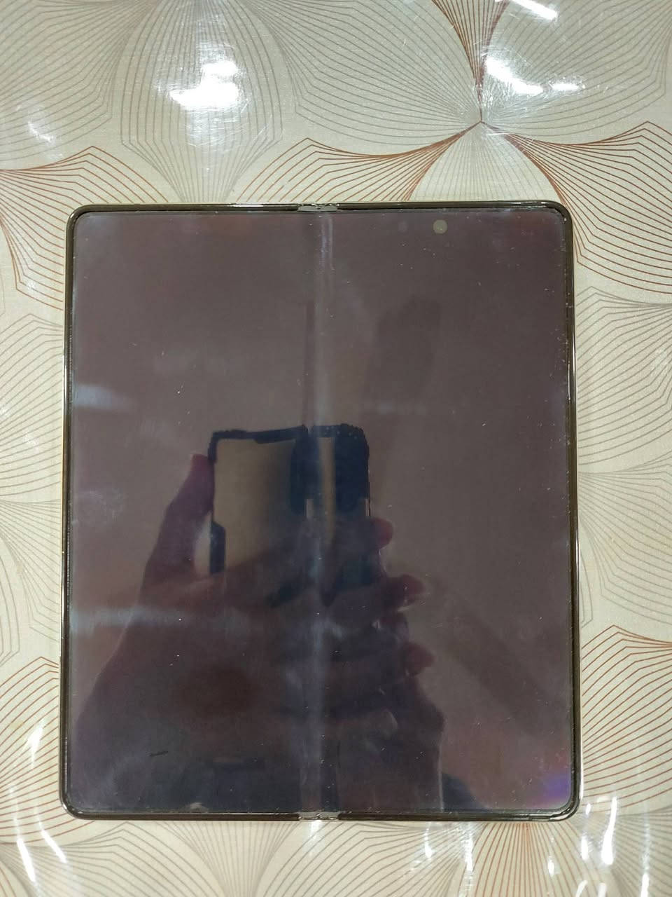 📱 للبيع Samsung Galaxy Z Fold5
🔹 الذاكرة: 256GB
🔹 الرام: 12GB
🔹 المعالج: Snapdragon 8 Gen 2 for Galaxy
🔹 شاشتان AMOLED بتردد 120Hz
🔹 كاميرا رئيسية 50MP
🔹 بطارية 4400mAh
🔹 مقاوم للماء IPX8
🔹 يدعم S Pen
📦 الجهاز [نظيف جداً/بحالة جيدة]
📦 [مع العلبة والملحقات]
📍 الموقع: بغداد
💰 السعر: [950]
📞 للتواصل: [***********]
