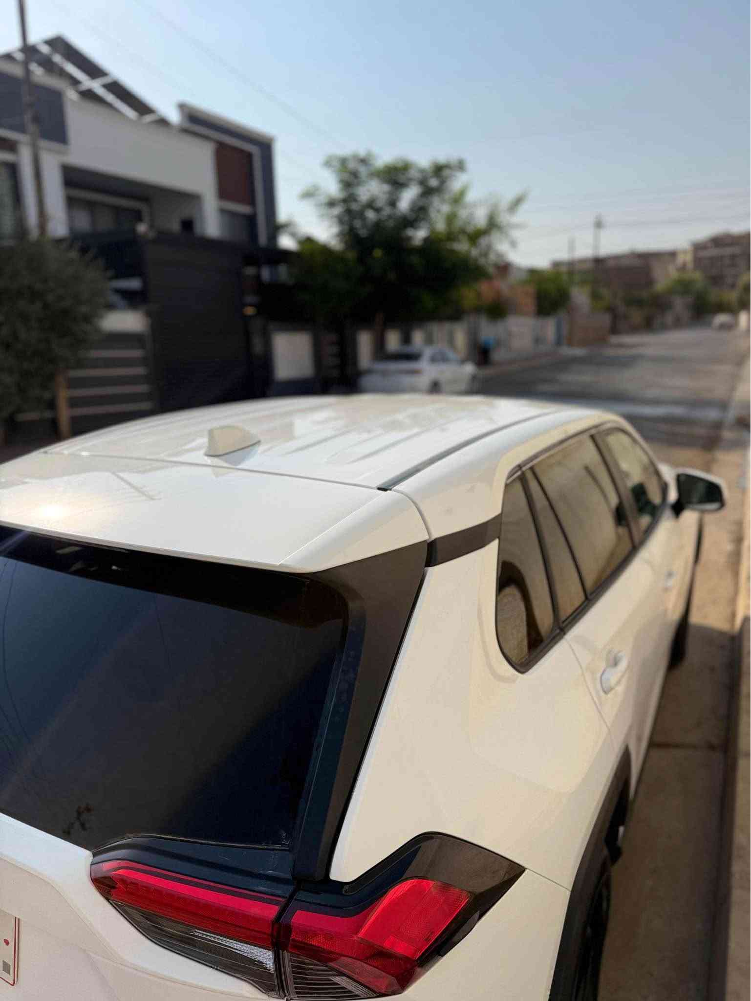 تويوتا راف فور 2024 le awd 
دبل اكسي سياره بجم كبس  بيها بابين صبوغ وشويه من دوسه تعديل  ماشي سياره ٤٢٠٠٠كيلمتر 
رادار سياره  كشنات تدفئه  كهرباي  كيج الكتروني  
***********
2T3B1RFV2RC394317 رقم شاصي كركوك, العراق
