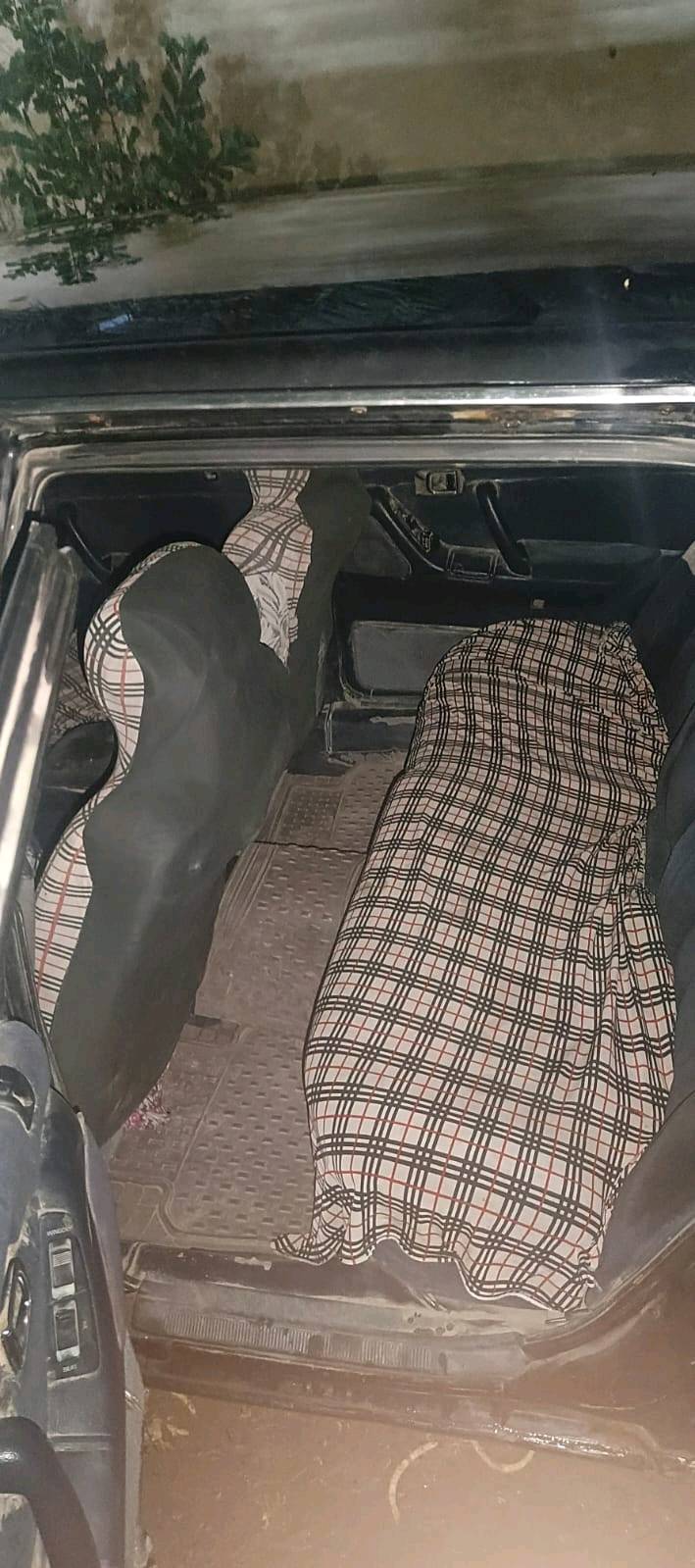 سياره للبيع كراون المدير 91 سياره حلوه المكينه جديده والكير جديد السياره كلش حلوه بس مهموله شوف العين احسن من الصور السعر 35 وبيها مجال العنوان البصره قضاء شط العرب التنومه الصالحيه 772 256 3206