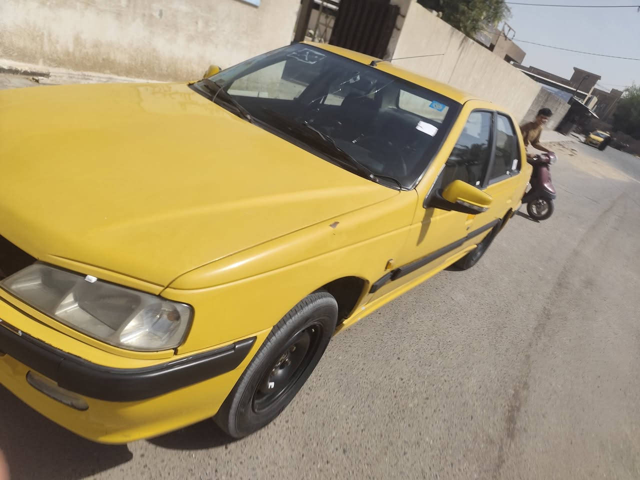 السلام عليكم بيجو بارص بابل 
السياره كفاله فقط شخوط بسيطه مكينه كير تبريد ثلج 
رقم بغداد مكانها كربلاء السياره باسمي 
تحويل ثاني يوم السعر 42 وبيها مجال رقم الموبايل ***********
