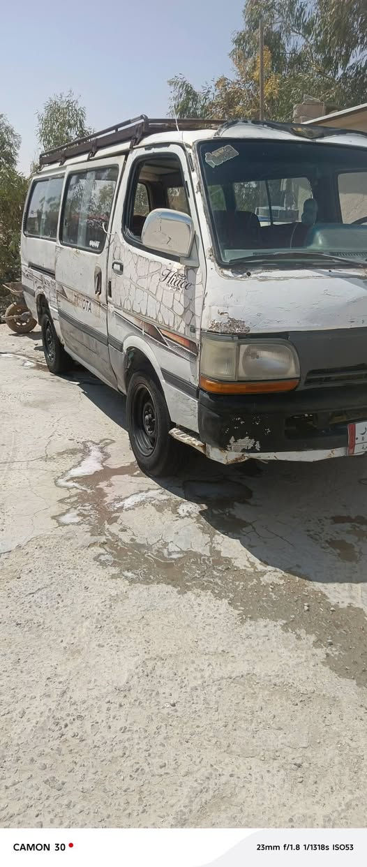 السلام عليكم هايسه تيوتا مديل 95للبيع او مراوس بسياره تكسي
حداديه تايرات نضيفات كير مكينه  كازاكسن خير من الله  السياره مكانه كربلاء رقم اماني بصره  راعيه يمي بكربله ويريد مداور  السياره بيه خط حي الحر  السياره عوزه ترتيب شويه  
كشره شوف عينك شواصي مكفوله من الحيم والفطر بلاد  اي ستفسار راسني وتساب ***********///او اتصال ***********

