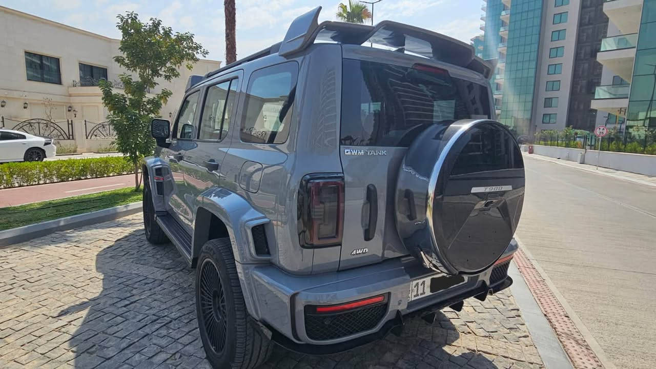 تانك 300 للبيع موديل 24 كت جي كلاس برابوص مكفوله فقط دعكه بسيطه بالباب الخلفي موضحه بالصور رقم بغداد باسمي موقعي بغداد مجمع الود السكني ماشيه 50 الف ضمان 10 سنوات للاستفسار ***********
