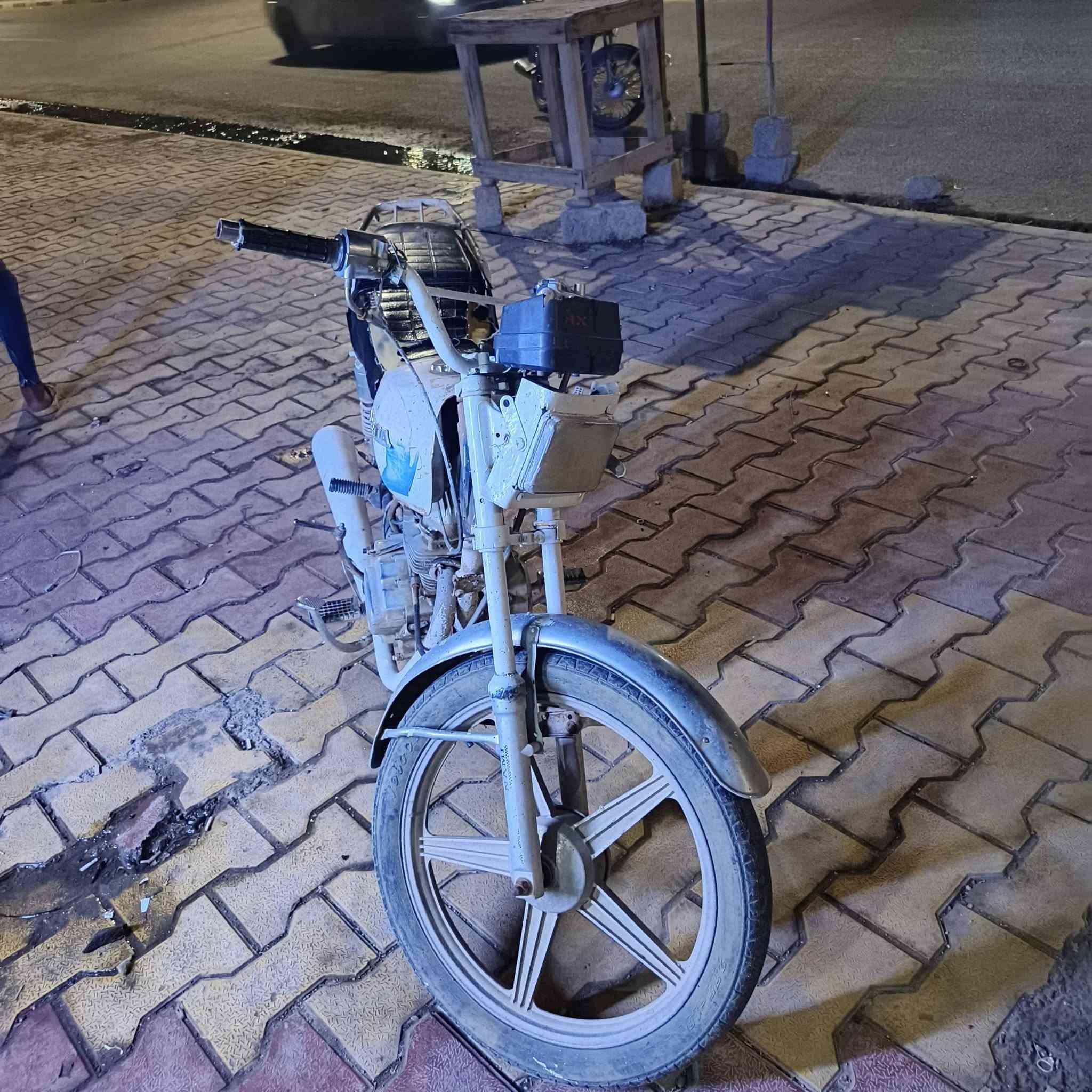 ماطور نامه للبيع 
بسعر 125المطةر شغال هندرواحد يشتغل بس ابيعك فحم 
مكاني كياره رقمي ***********
