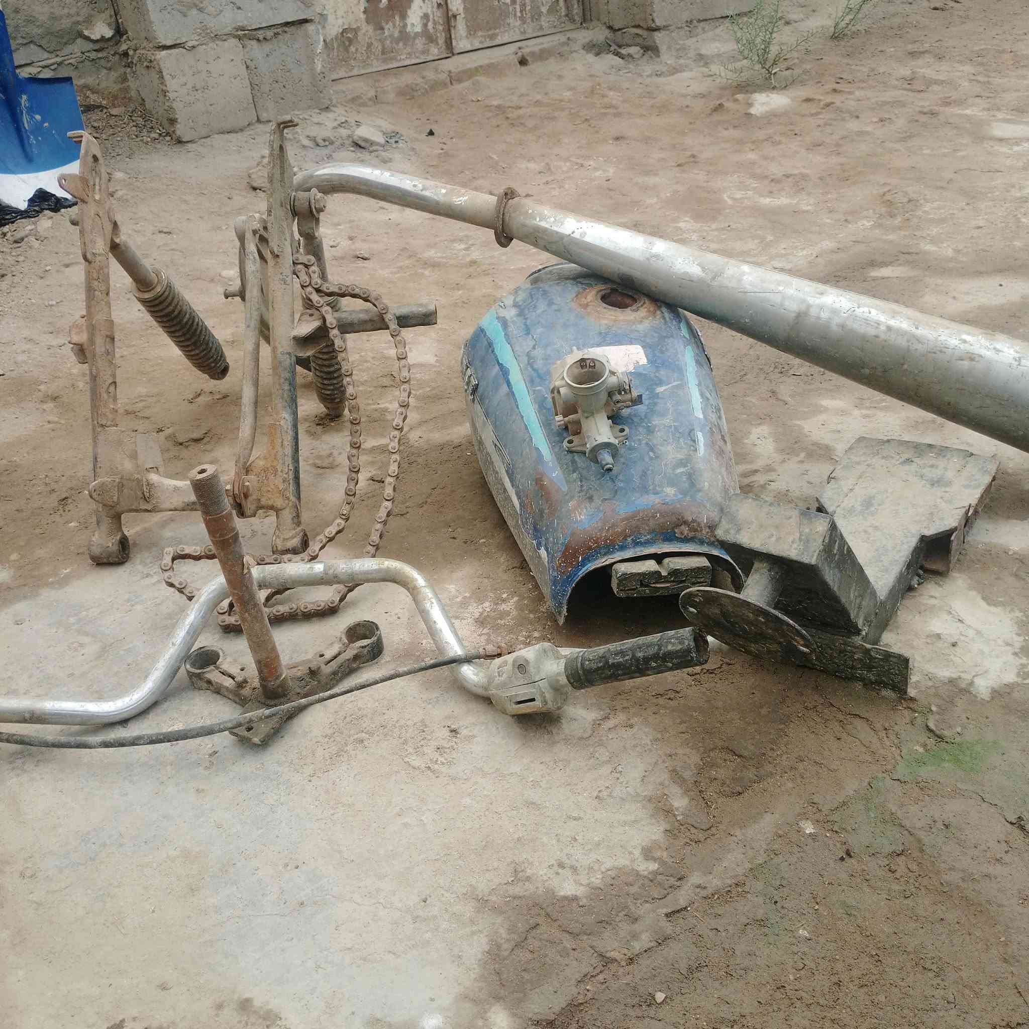قطع غيار • گير ٤