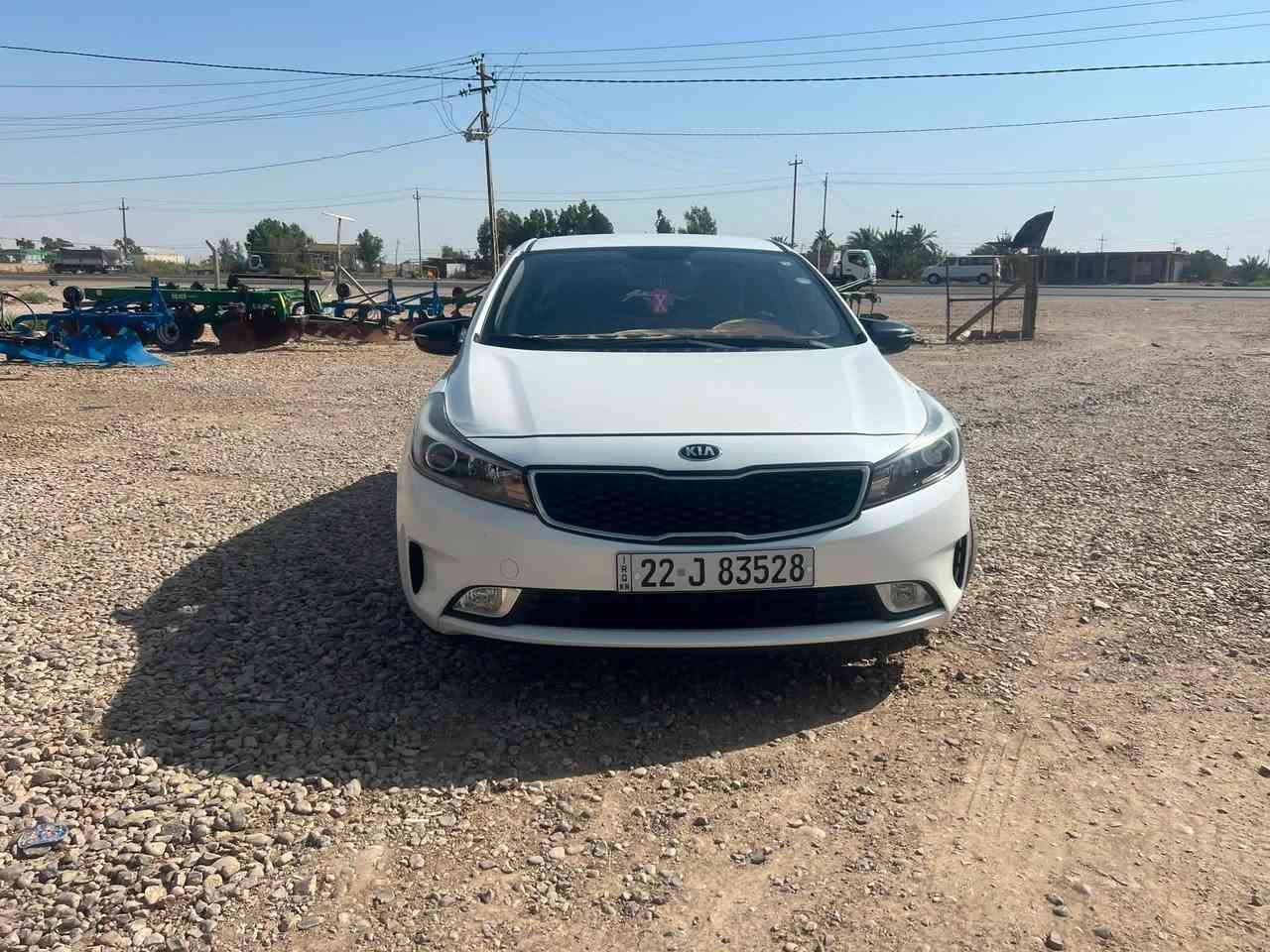 كيا سيراتو 2017
ماشيه 100
السياره بدون صبغ او تبديل 
بيهة حالوب وبارد موضح بالسونار 
***********

