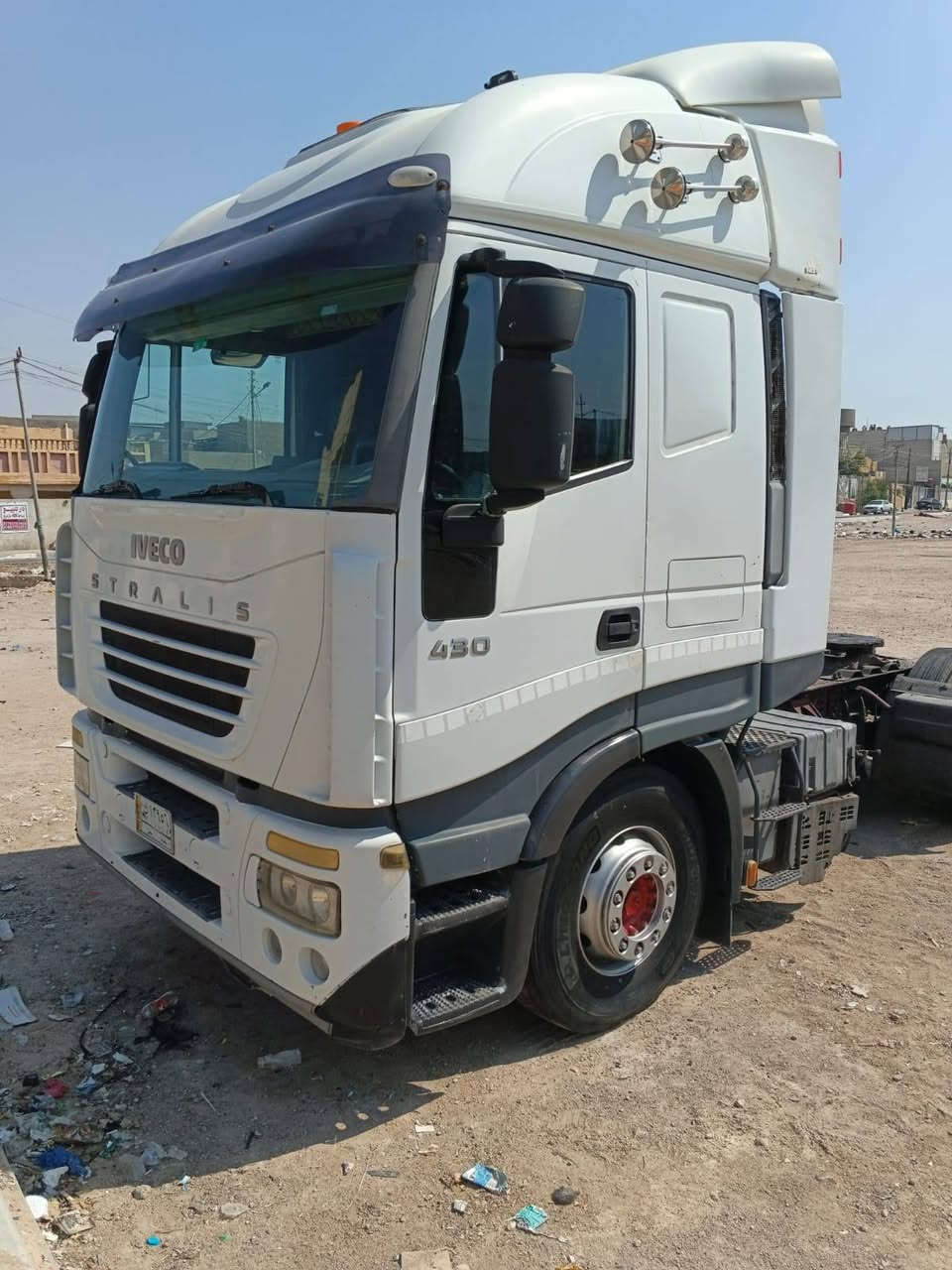 مرحبا افيكو لبيع بس رأس صهريج سنوية مامنتهية عوزهة بس كيل تخم تايرات جي بي اس تصريح أمني مكينة وكير وكسن وشاصي حدادية مكفولة مكاني بصرة ***********
