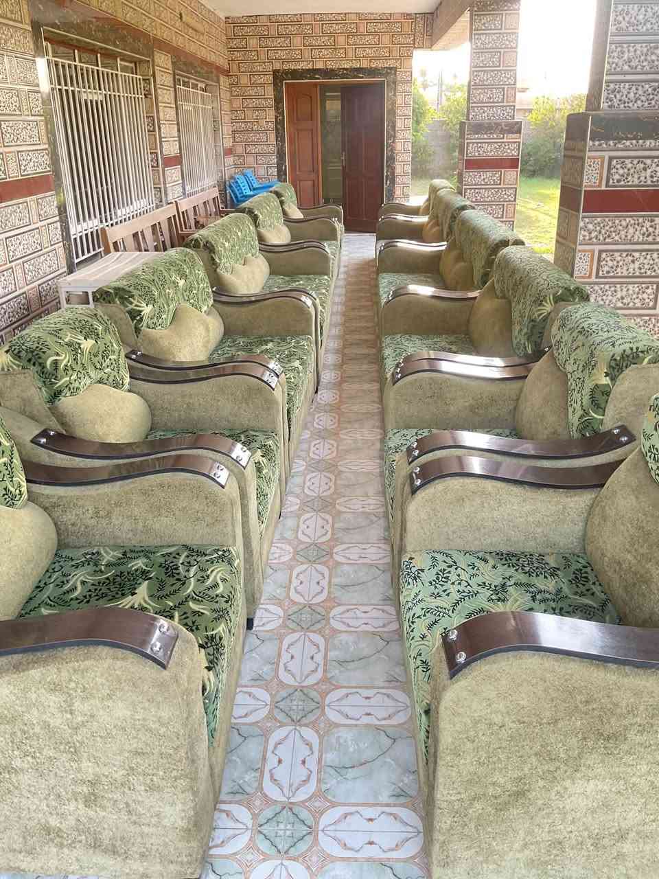 ￼￼ ‏سلام عليكم تخم للبيع 24مقعد متكون من 4قنفات امهات الـ3نفر و4قنفات امهات الـ2نفر و4امهات الـ واحد نفر مكفول من التصليح أو الكسر نضافه95% بالواقع انضف من التصوير السعر750وبي مجال حگ الجيه مكاني واسط الصويره بشجيريه الداور الغربي للاستفسار الاتصال على الرقم ***********￼
