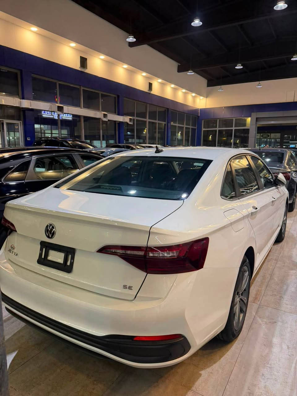 Jetta 2024 se
فول موصفات بس بدون سلايت 
كوشن جلد
بصمة شغالة 
ضرر قطعة وحدة بدون دواخل 
*********** دهوك, العراق
