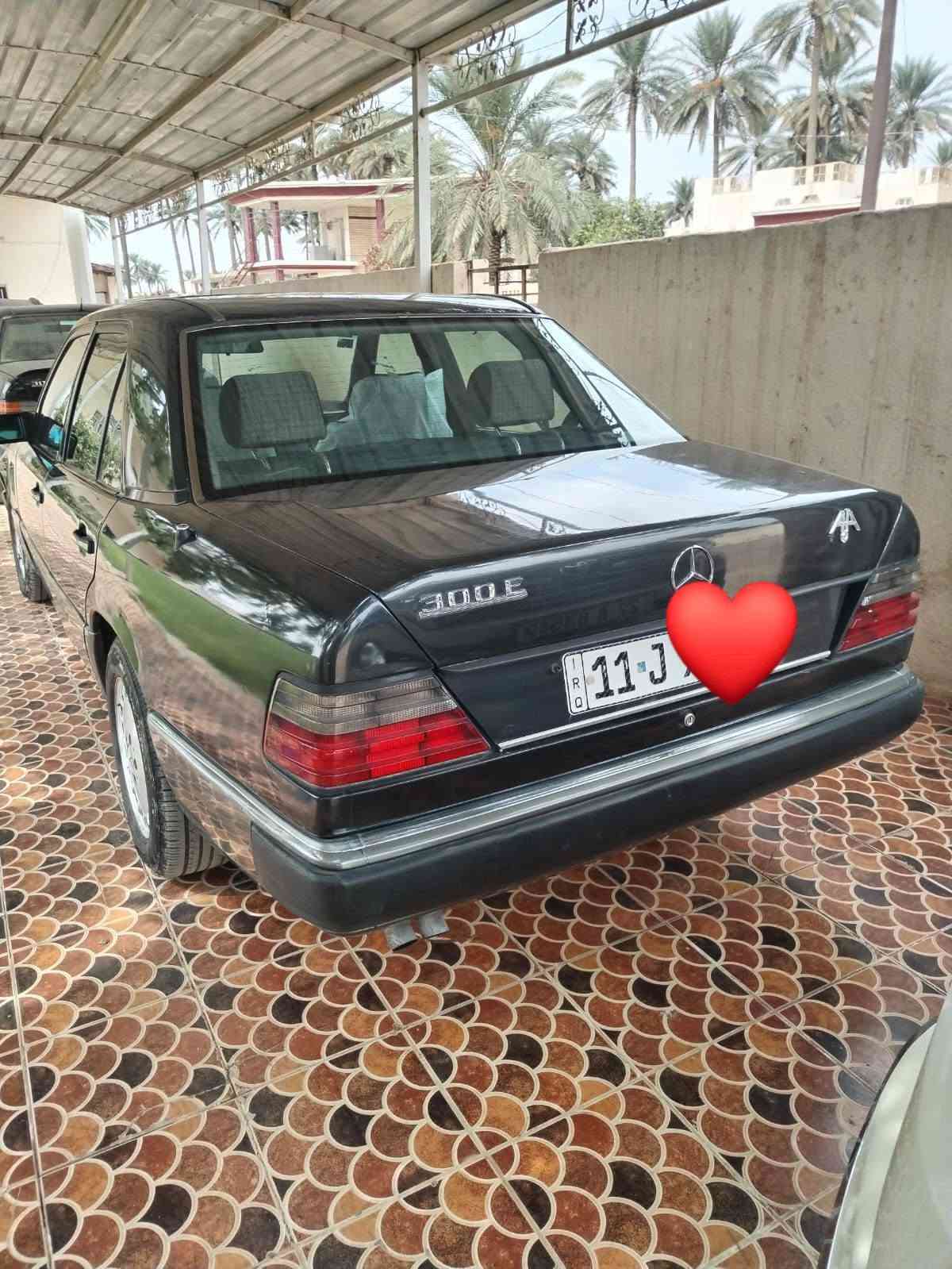 مرسيدس 300E • ١٩٩١ • رقم بغداد