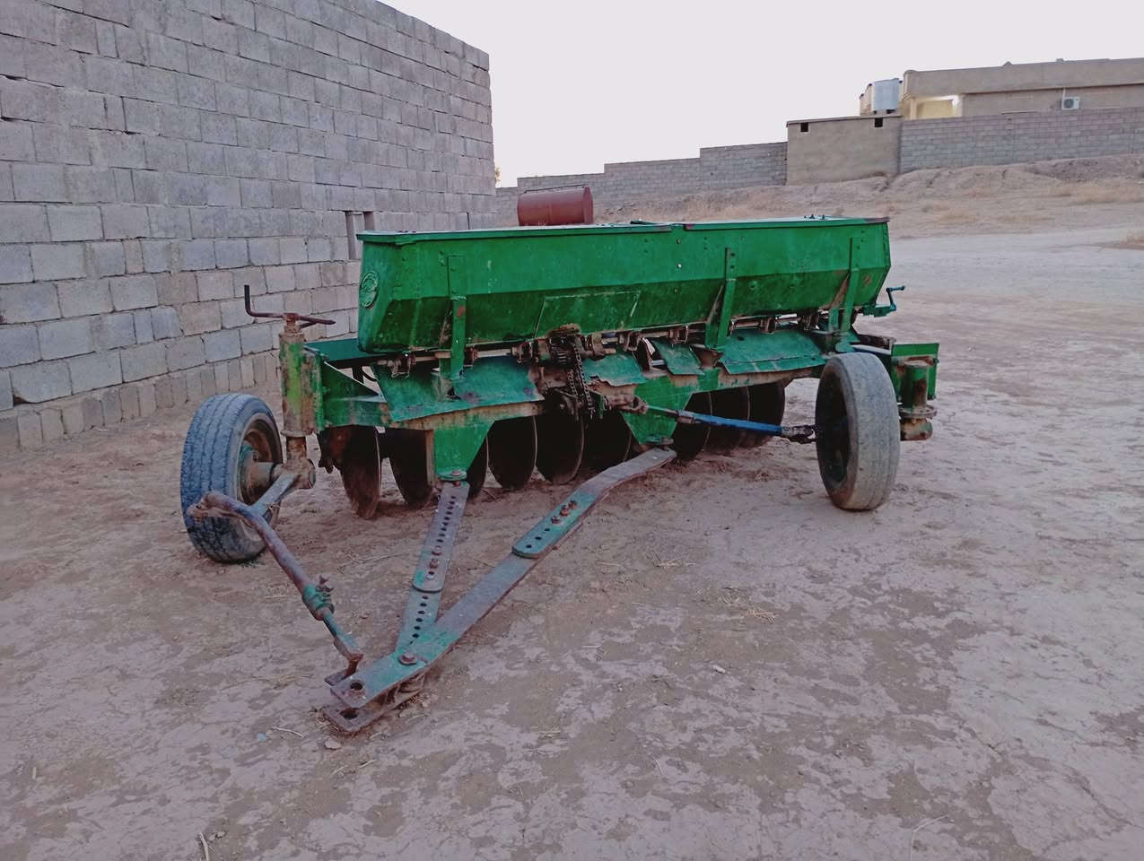 السلام عليكم دسك 10للبيع فصال حجي مؤيد صوج فرنسي الاستفسار ***********
