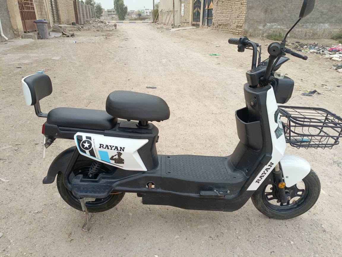 سلام عليكم دراجة شحن للبيع جديده حيل نضيفه كلشي شغال السعر450 الستفسار *********** بغداد, العراق
