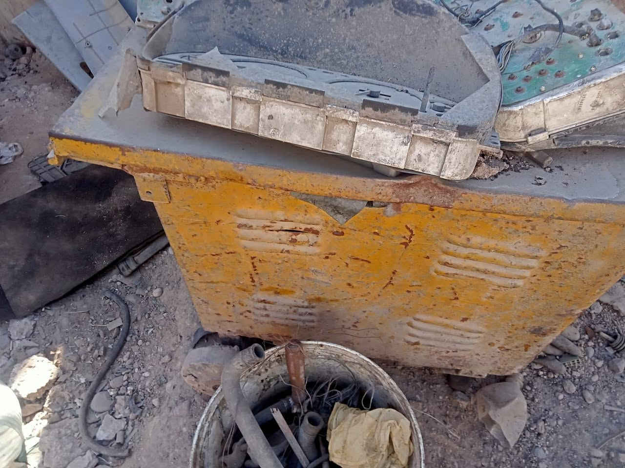 سلام عليكم عندي ماكينه لحيم ياباني السعر على الهاتف ***********العنوان بغداد حي النصر
