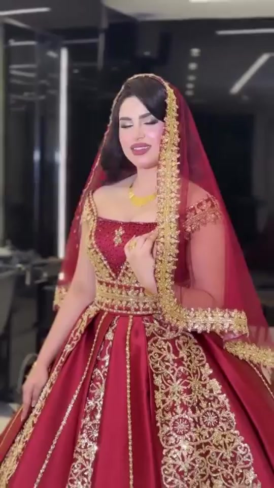 دار إيلا لتاأجير بدلات الزفاف والمهر والحنه 🤎👰 عنونا بغداد م آلصدر الكياره قطاع 69استفسار اكثر واتساب ***********#أضيفي_لجمالك_لمسه_فن_معنا💫✨ #تركيا_اسطنبول_العراق_سوريا_مصر #بدلات_عرس 
