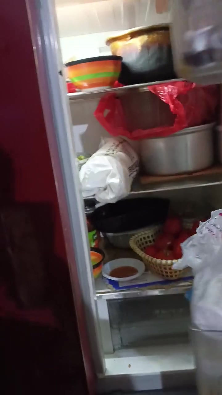 ثلاجه فول مواصفات لمس شركه عالميه حديثه نضيفه شوفت عينك اشتريته غاليه محتاج اريد ابيع اشتريته بمليون وربع ابيع ب700 بيه مجال للشراي للاستفسار *********** واتساب فقط
