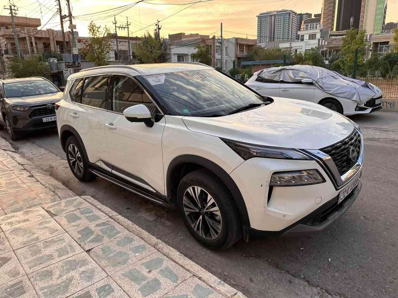 🔴***********🔴
نيسان x-trail خليجي وكالة السور 
موديل 2024 فول مواصفات الوكالة ماشية 40 الف كيلو
٥ كاميرات 
كشنات جلد قرميدي
فول حساسات ونقاط عمياء
تحديد مسار وخروج عن المسار
بانوراما وسلايد
محرك 2500 تنفس طبيعي 
تايرات جديدة مبدل 
السيارة كلين تايتل مكفولة بدون صبغ بدون تعديل

🔴السعر:280🔴

