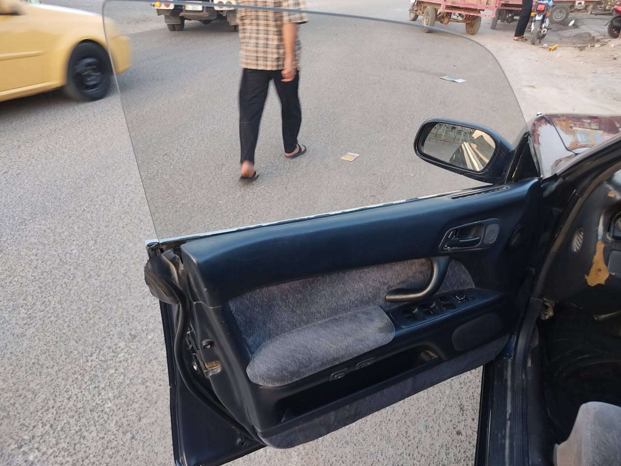 بيع مستجعل السعر 51$
العنوان ميسان العماره

سيارة بطّة (متصل).
رقم ميسان، سنوية لغاية /31.
كفالة مكينة وكير وحدادية.
تخم تايرات جديد.
منظومة تبريد (كاردن) جديدة.
كفالة الأصوليات.
التحويل في ثاني يوم، والبيع بشرط التحويل.
إدامة جديدة (مال جناي).
مصبوغة عام، من دون حادث، فقط أثر جراد.
شرط: السيارة خالية من الحوادث.
غير متوفر على الماسنجر.
للتواصل: ***********
