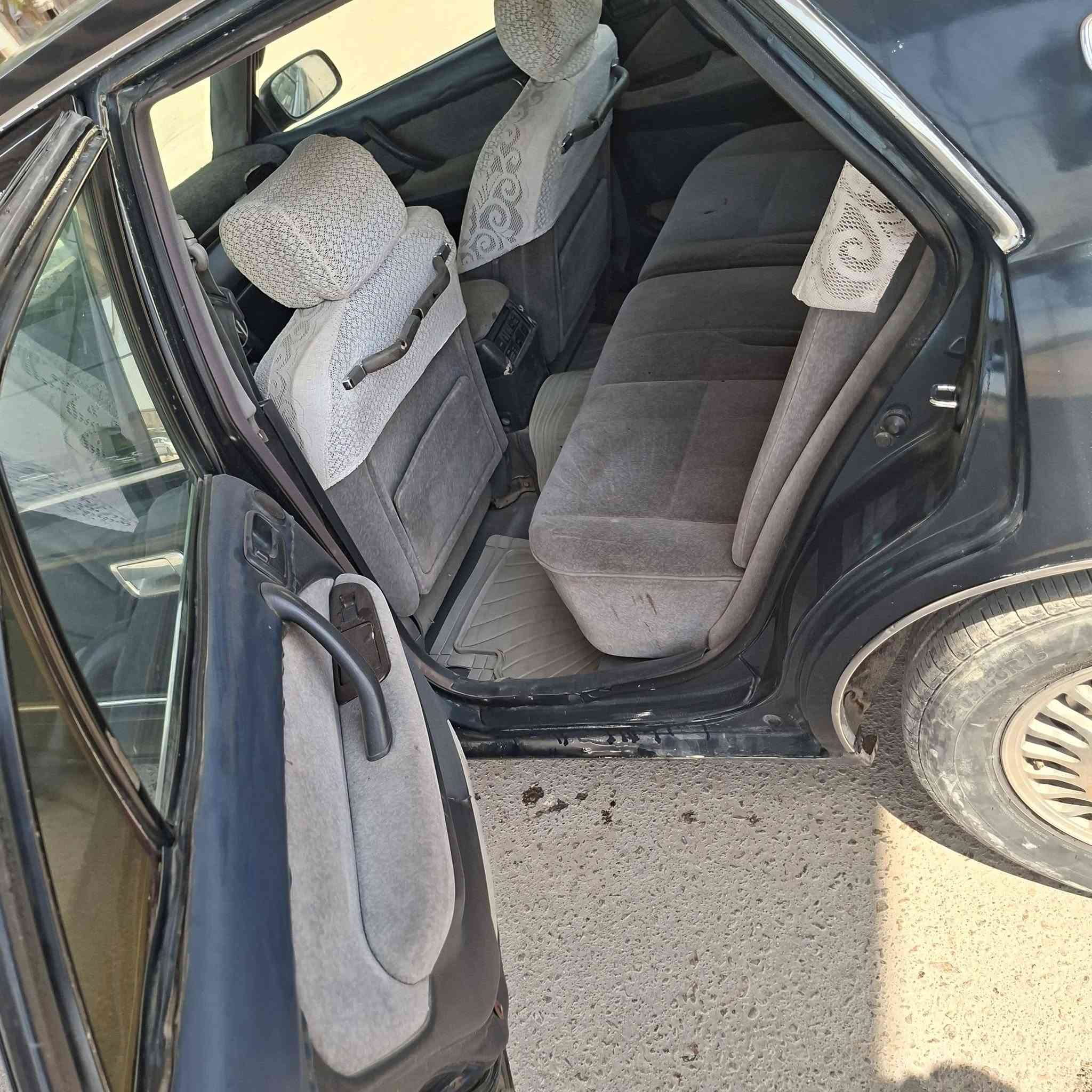 للبيع راس الثور تكم موديل ١٩٩٦ السياره كير مكينه حداديه تخم تاير جاهزه فقط تبريد طفه ومافحصته 
السياره مصبوغه عام 
رقم بغداد نكليزي بسمي السياره بدون ضربه قويه 
السعر ٧٣وبيه مجال للشراي فقط
مكاني بابل القاسم 
*********** هذا بيه واتساب 
***********
