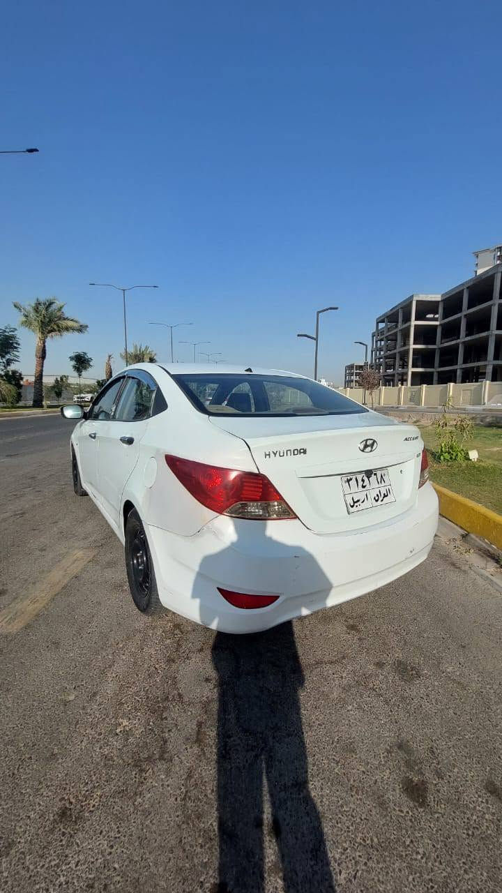 السلام عليكم اكسنت خليجي موديل 2013 رقم اربيل داخل جديد تخم تايرات جديد لوك تدفئة وتبريد فول ماشاء  ومحركهة 1600 دوش ، السيارة قمارة محولبة وبيها بعض الملاحضات :للستفسار والتواصل مع الرقم ***********
