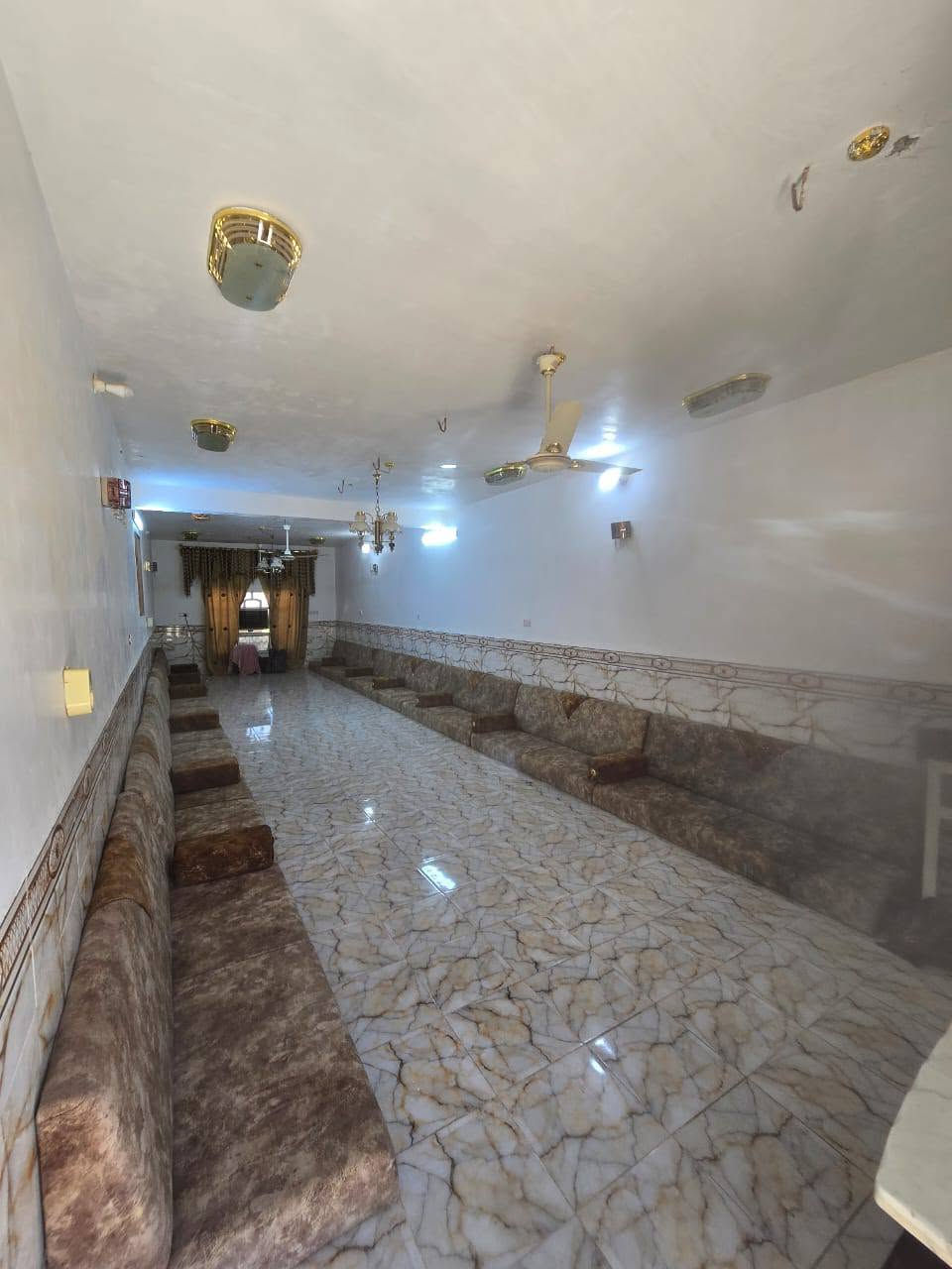 السلام عليكم ديوان جديد للبيع 29 متر السعر 1,500 وبي مجال
المكان حله ابي غرق  رقم.الهاتف: ***********::::: ‏‪***********‬‏
