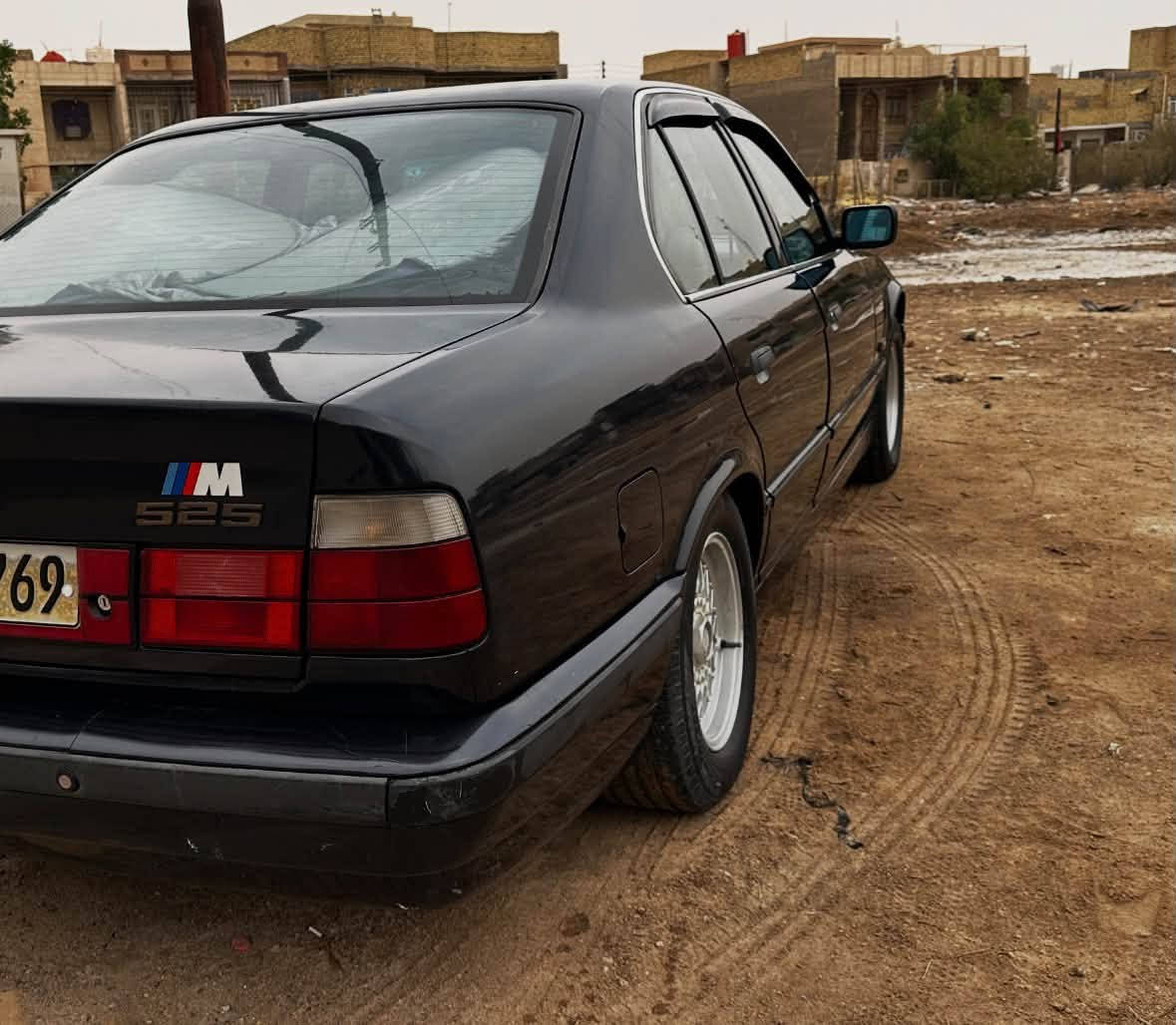 بي ام دبليو ٥٢٥i • ١٩٩١ • مسكر عدل