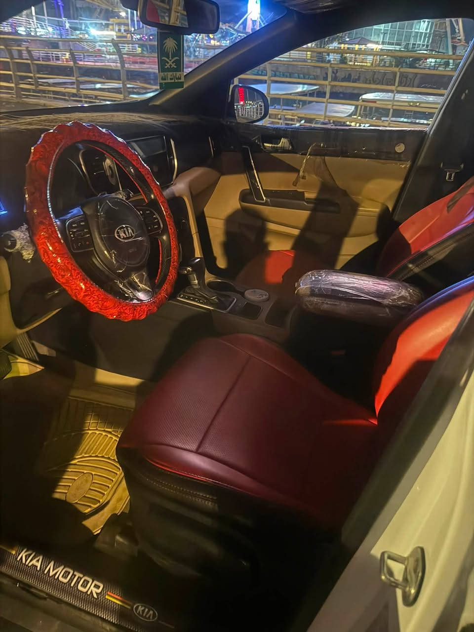 سبورتج 2018 خليجي رقم اربيل جديد وكاله او تحويل  مكفول صبغ ضربه تبديل عده بارد 
ماشيه 110km حقيقي 
موصفات دوليه معروفه 
حساسات امامي خلفي كامره خلفي كشنات جلد بصمه سياره مري شفط تحكمات ستيران  باقي موصفات معروفه سعر165 بيه مجال بسيط حك جيه شراي يتصل ***********

