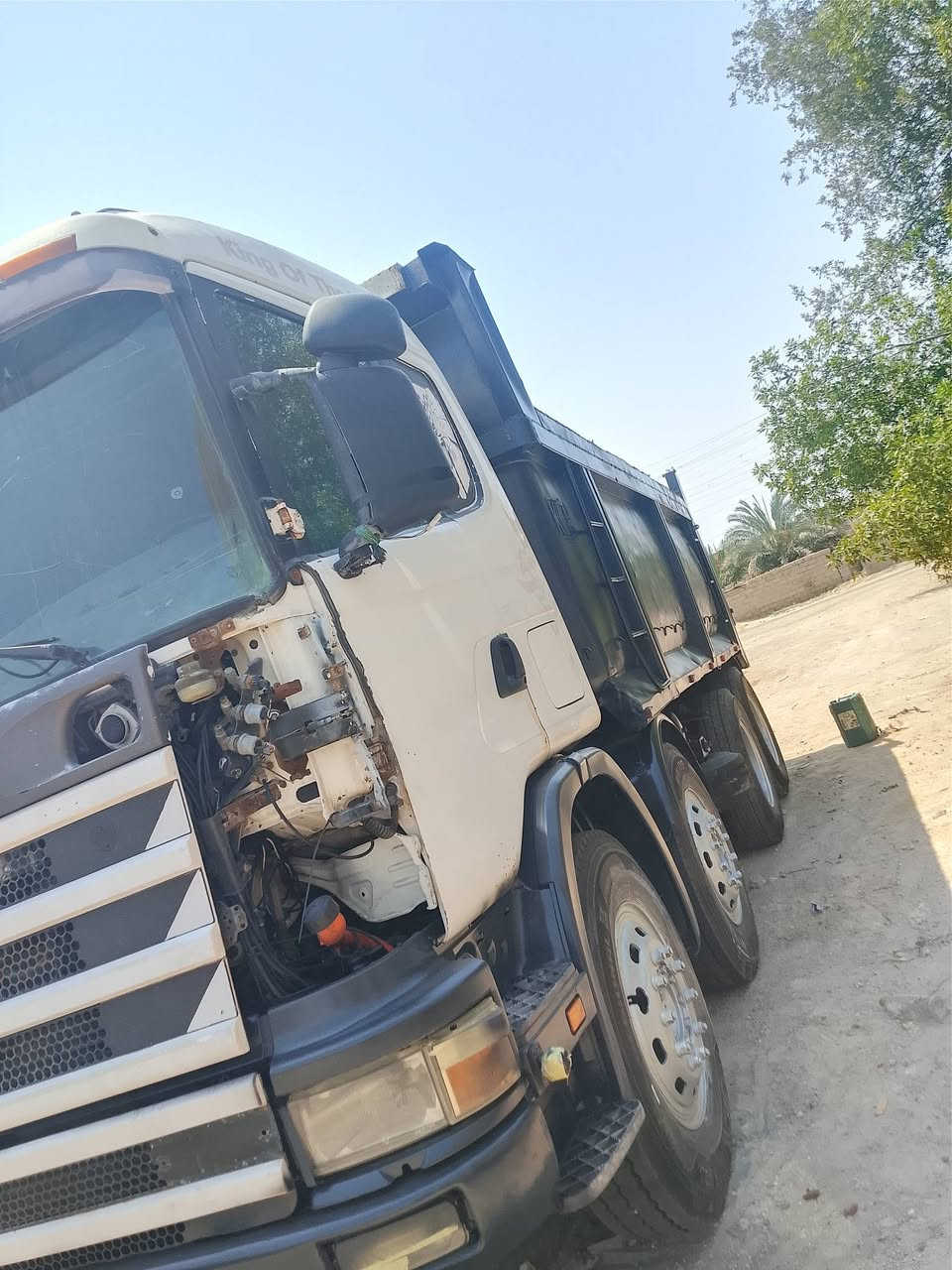 سلام عليكم سكانيه مديل 98مكينه 8 تخم تاير تخم شاصي مكفوال رقم بصره بسمي سعر 290 وبيها مجال للشراي ***********
