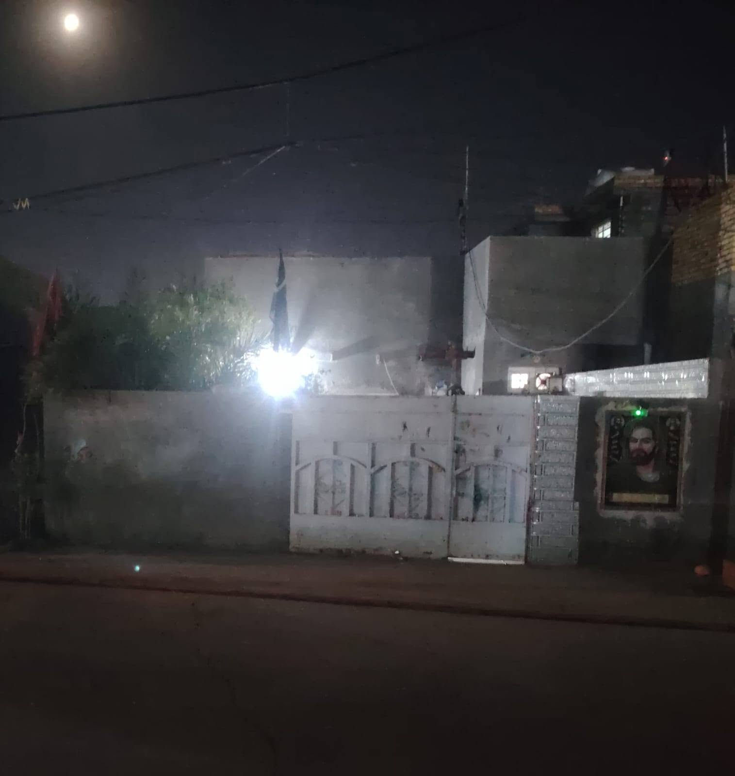 ​🏠 بيت للبيع في حي النفط
📍 الموقع: بداية الشارع الأول
📐 المساحة: 250م (طابق واحد)
🔹 التفاصيل: استقبال، مطبخ، هول، غرفتين نوم، صحيات (داخلية وخارجية)، كراج، وحديقة.
​📞 للاستفسار والاتصال: ***********
