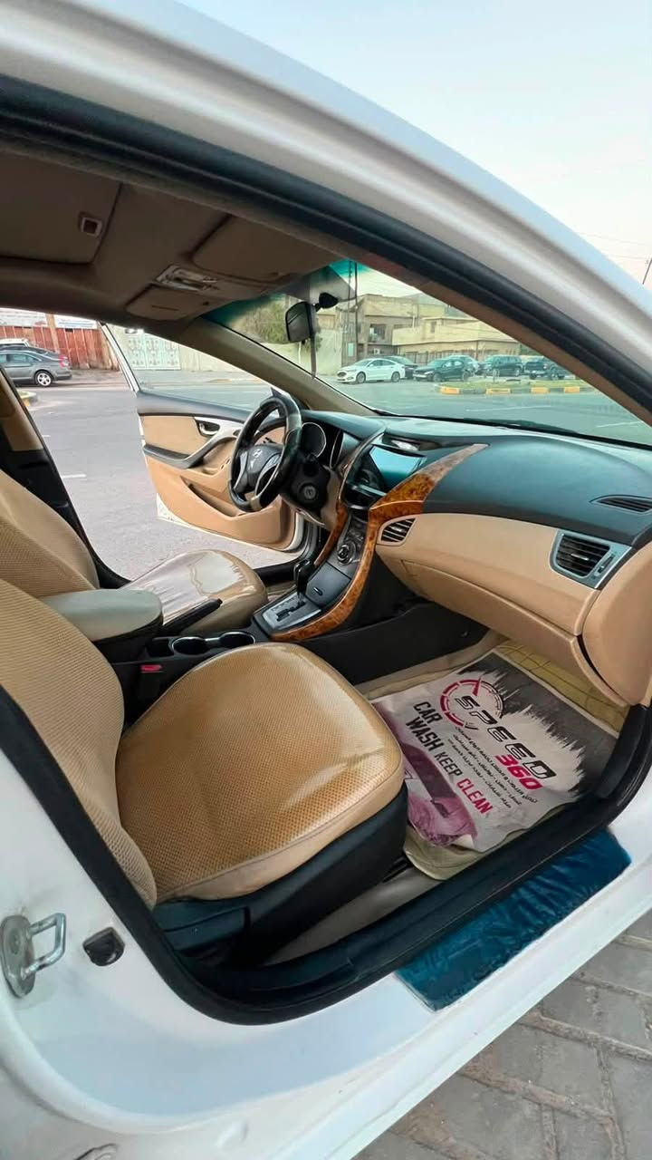 اعادة نشر بسبب الوعود الكاذبة
🚗 للبيع النترا 2014 خليجية – ✅فول مواصفات 🚗

✅ موديل 2014 خليجي
✅ اللون: أبيض
✅محرك 1800 دوش نوزل عريض
✅ قير أوتوماتيك

المواصفات:

• شاشة
• كاميرا خلفية
• فتحة سقف
• مرايا شفط (طي كهربائي)
• سيارة جاهزة للاستخدام اليومي
    * الصور تبين كل التفاصيل والسونار
📍 الموقع: بغداد – الغزالية

💰 السعر: 98ورقة قابل للتفاوض  

📞 للتواصل والاستفسار:  
***********
يرجى الاتصال أو مراسلة الخاص.

البيع للجادين فقط، والله يرزق البائع والمشتري.
