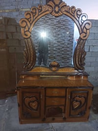 ميزه تواليت نضيف كلش اللبيع  الاستفسار على الخاص او على رقم07802265217...
