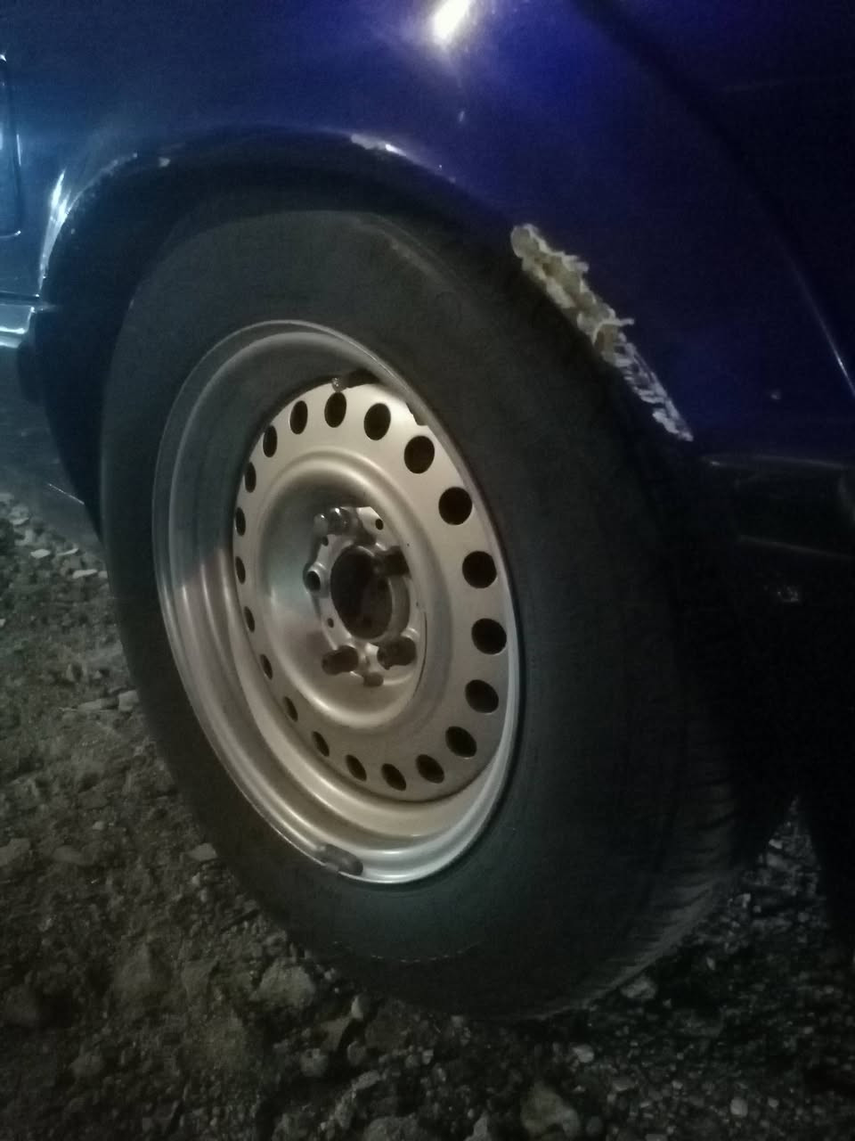 السلام عليكم شباب
عندي ويلات للبيع 👇
✅ تخم ويل حديد حجم 15 بلادي مكفول من كلشي صبغ شركه وختم bmw سعرهن 200 الف تاير زوج جديد وزوج نص عمر
✅ وعندي زوج خليه بلاد وبدون خلل مكفول وبدون تاير سعرهن 120
✅ زوج ويل كب صقر حجم 15 والتايرات نص عمر سعرهن 90
مكاني البصره المعقل
***********
