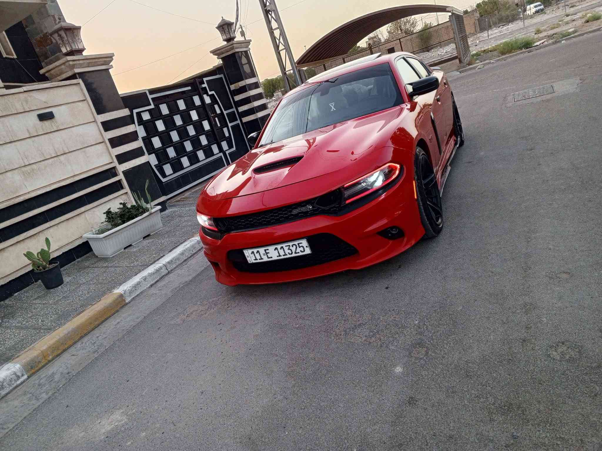 السلام عليكم جارجر موديل 2015 رقم بغداد دولي بسمي مواصفات ارتي ماكس فول صالنصه رياضي صوت كلش حلو تبريد ثلج كير محرك جدد منضومه زنون ولون طماطه جميل كشنات تتفئه تبريد يعني تتونس داخل السياره ماكو صيف شته لازم تلبس قمصله وتصعد وين الشراي السعر 159وبيه مجال محرك 5700 مكان بغداد حي العامل والشراي يتصل ويدلل ***********

