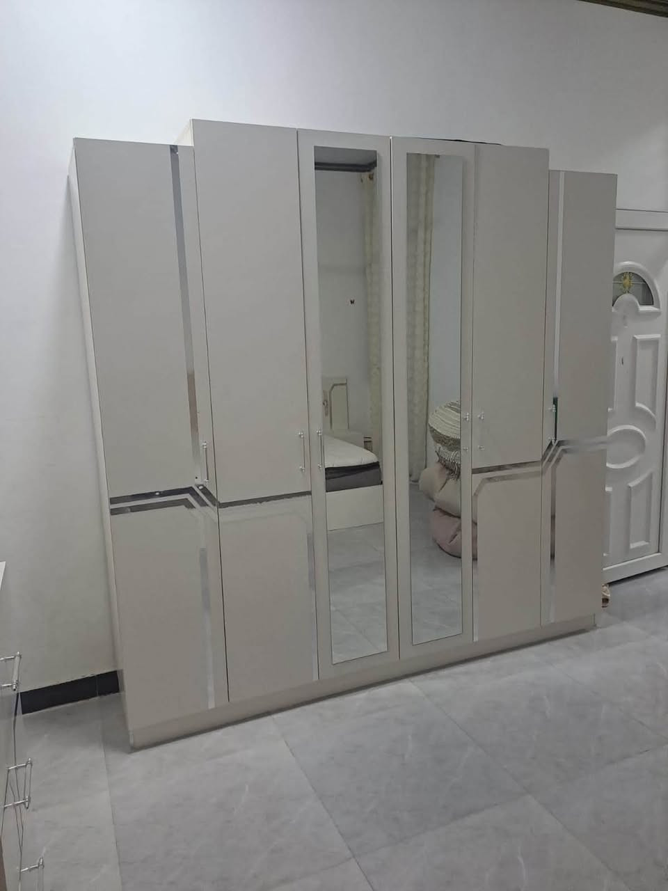 للبيع غرفه نوم  تركيا ٥ قطع 
جديدة وحلوة مستخدمه
 ٥ اشهر اي ضرر مابيها 
سعرها ٥٧٥
الرقم ‭***********‬
