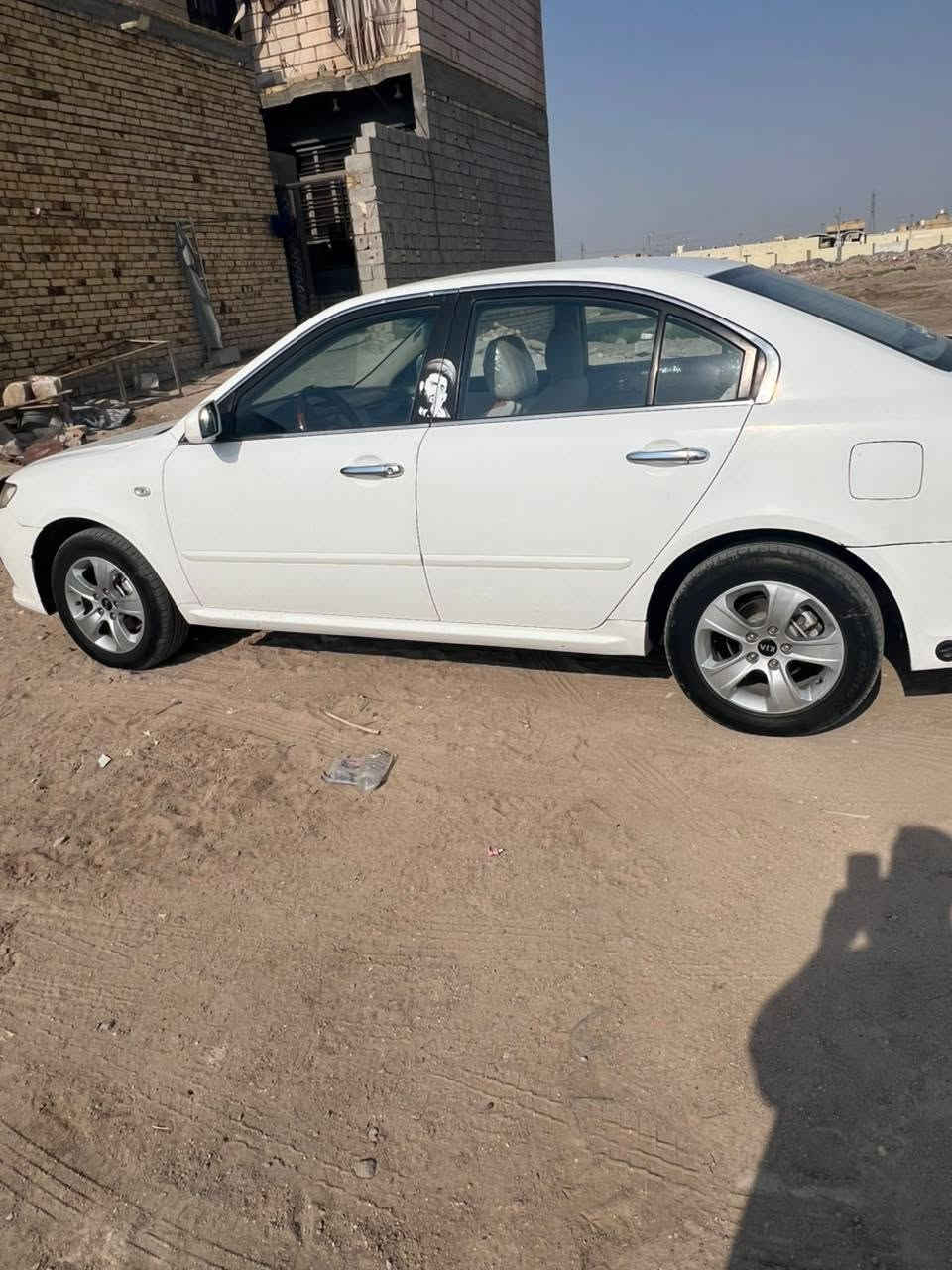 السلام عليكم سيارة اوبتيما للبيع ٢٠٠٩ خليجي
 رقمه نكليزي نجف 
 بأسمي سيارة 
بيه شويه دحجه يم بگ لايت 
جاهزه حداديه وتخم تاير وباتري جدد
بيه منضومه غاز 
جاهزة مجهزة وكلش حلوة ونظيفة 
السعر 105 وبيه مجال قليل
مكانها الناصرية بالفداء بشارع ابو لبنى
 للاستفسار.  ***********
