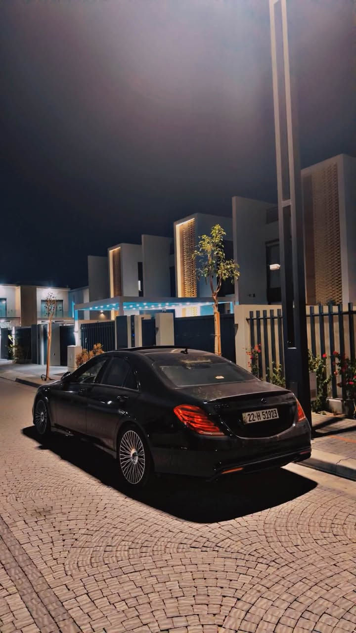 🖤 Mercedes-Benz S500 | 2017 🖤
للبيع أو المراوس تاهو  كاديلاك لاندكروز حسب القناعه 🖤

V8 Biturbo بقوة وهيبة الـ S-Class، بلون أسود ملكي وداخلية فاخرة.

▫️ موديل 2017
▫️ محرك V8 Biturbo
▫️ قير أوتوماتيك
▫️ داخلية جلد فاخر
▫️ بانوراما
▫️ كراسي كهرباء Memory
▫️ تبريد + تدفئة كراسي
▫️ كاميرا خلفية
▫️ حساسات أمامية وخلفية
▫️ دخول وتشغيل بدون مفتاح
▫️ شاشات ومولتيميديا
▫️ إضاءة LED
▫️ جنوط أصلية
▫️ نظام صوت فاخر
▫️ مثبت سرعة
▫️ مواصفات عالية
رقم اربيل الجديد 

سيارة راقية بكل معنى الكلمة، مريحة وهيبتها ما تحتاج تعريف.

📍بغداد_ الدورة 

📞 ***********
