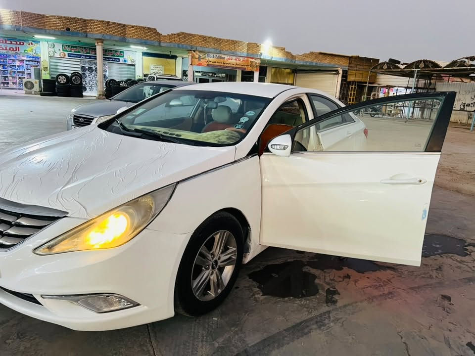 سلام عليكم سوناتا 14كصه جنطه ادوات متوم اربيل طبق الأصل شرط حاسبه 
مكينه 2400دوش بانزين 
تخم تايرات جدد
تبريد ثلج ثلج 
سياره ماتخسر عليها الف 
السعر 39وبيه مجال قليل لشراي مكاني ناصريه شطره ***********
