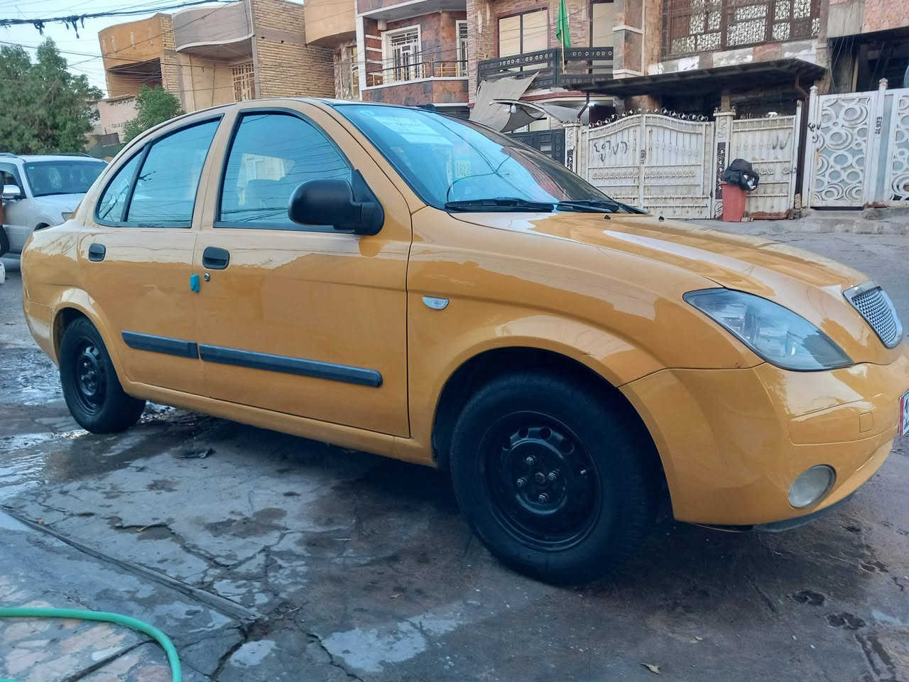 طيبه موديل 2015 رقم بغداد الانكليزي الدولي.
كير مكينه مكفولات. صدر امامي وخلفي جديد. 

تخم تاير جديد . تبريد ثلج. كهربائيات كلهه شغاله وبلاديه

كفاله لا ضربه ولا بارد .بيهه فقط صبغ الهلالات والدوس اثر خياسات. داخل مدوشم عام. 

سنويه بأسمي. هزه جديده. سنويه نافذه لل31. 

سياره جاهزه بوجهك للشارع بدون نواقص. 

مكاني بغداد البياع الشرطه الخامسه . السعر 36  وبيهه حك جيه 

***********
