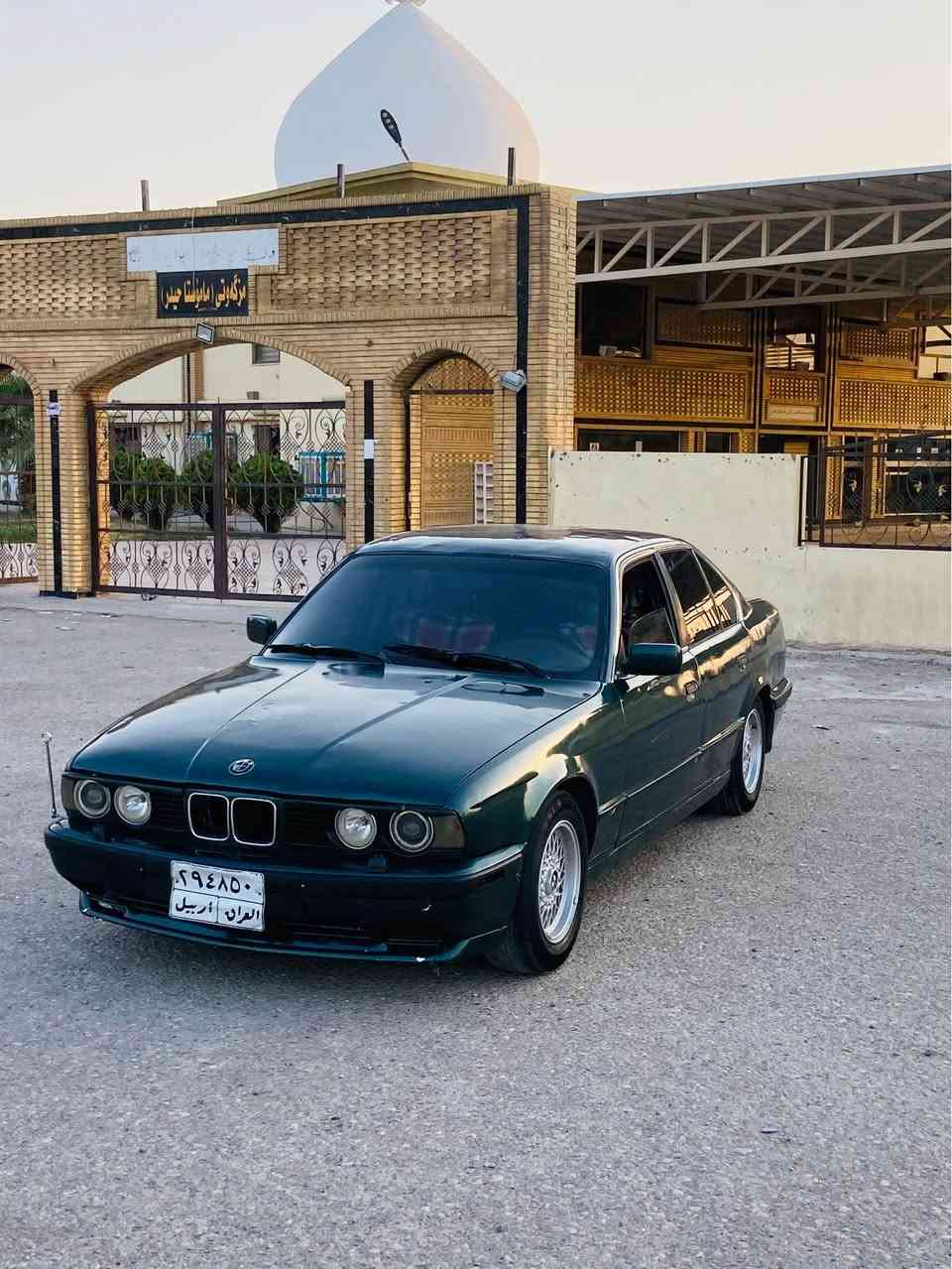 سەرەتا بەناوی خوای گەورە بیئێم مۆدیل1993
525گێر حادی .٢جام کارەبا رەنگ زەیتونی.لەیت القە .دحامی ئێم گێج ئێم ) پێشی دحمی نیە پشتی دحمێکی هەیە مەکینەی وەک سحات ئیش دەکا بەس نەرمە دوکەڵی هەیە گێر و مەکینە بەشەرت تا بڵێی جوانە لە رەسم جوانتر نەبوو مەیبە سەیارەکە اوەلیاتە سەنەوی اسڵی خۆی لەگەڵە ..سحریشی ٢٩ وەرەقە و محامەلە شوێن هەولێر .تەفاسیلی سەیارەکەم کامل نوسیوە شوێن هەولێر ژ م *********** أربيل, العراق
